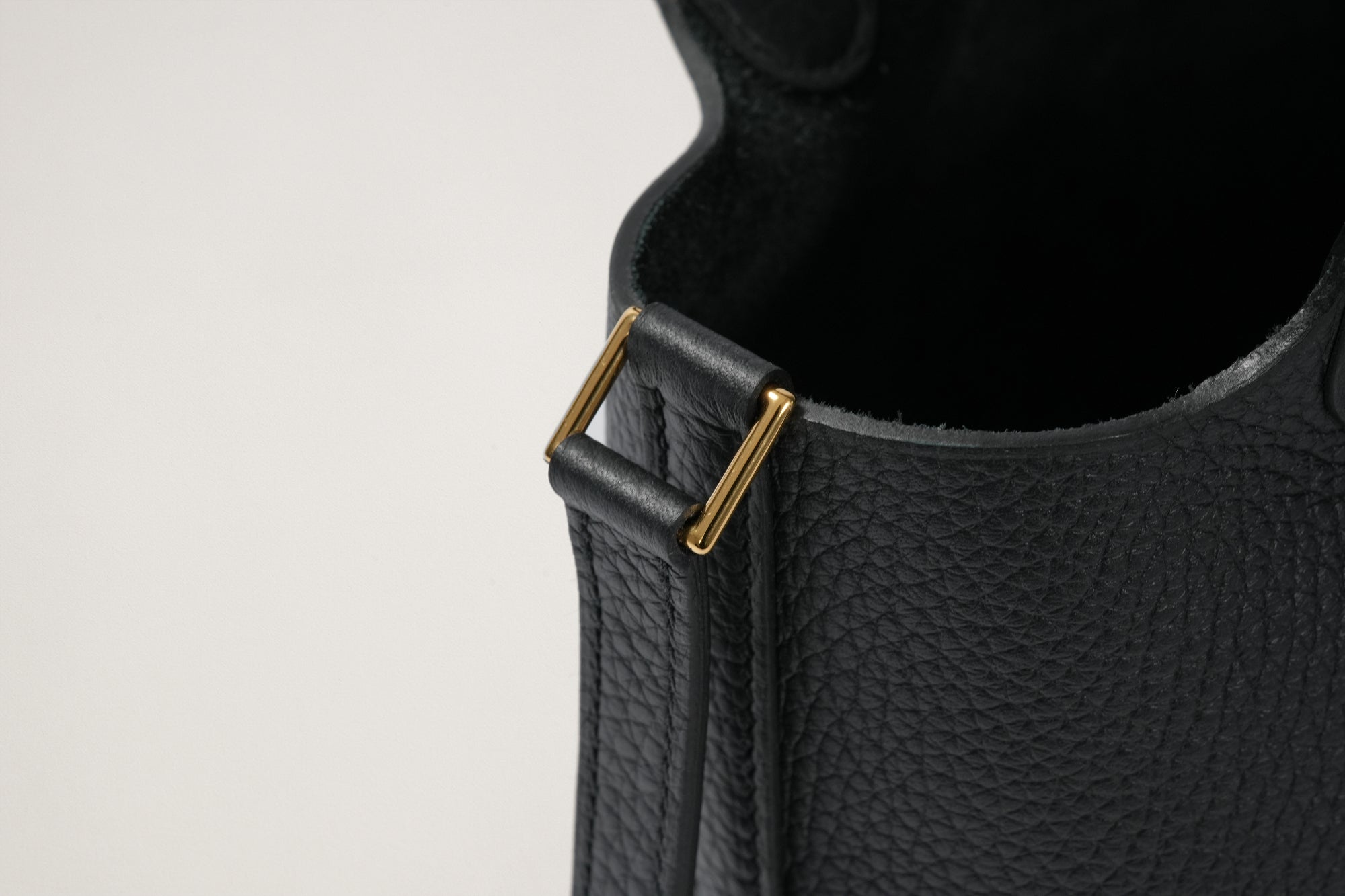 HERMES ピコタンロック18 黒