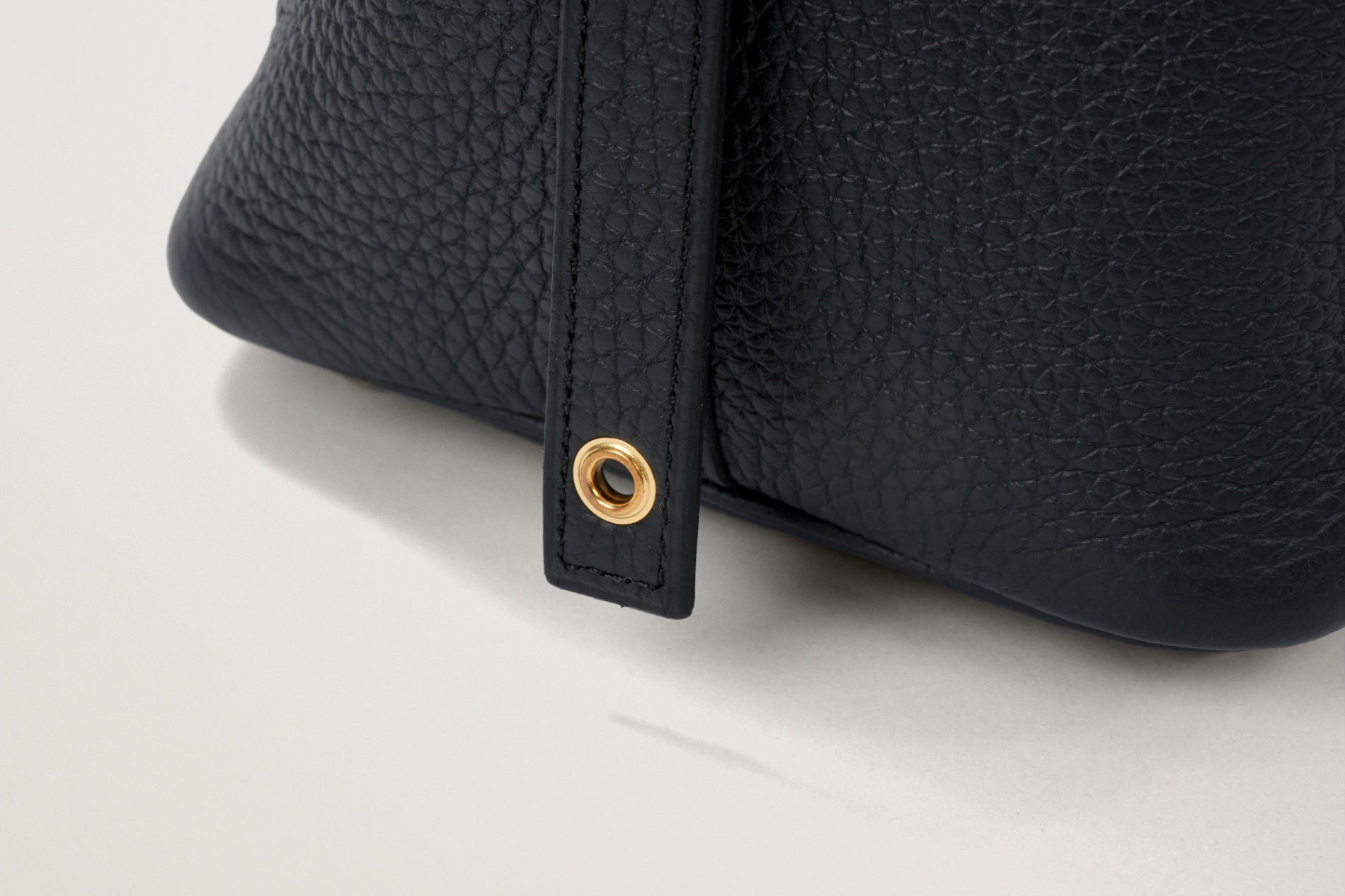 HERMES ピコタンロック18 黒