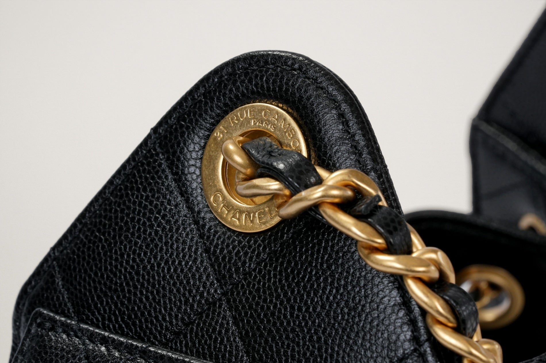 CHANEL 25 ミニハンドバッグ