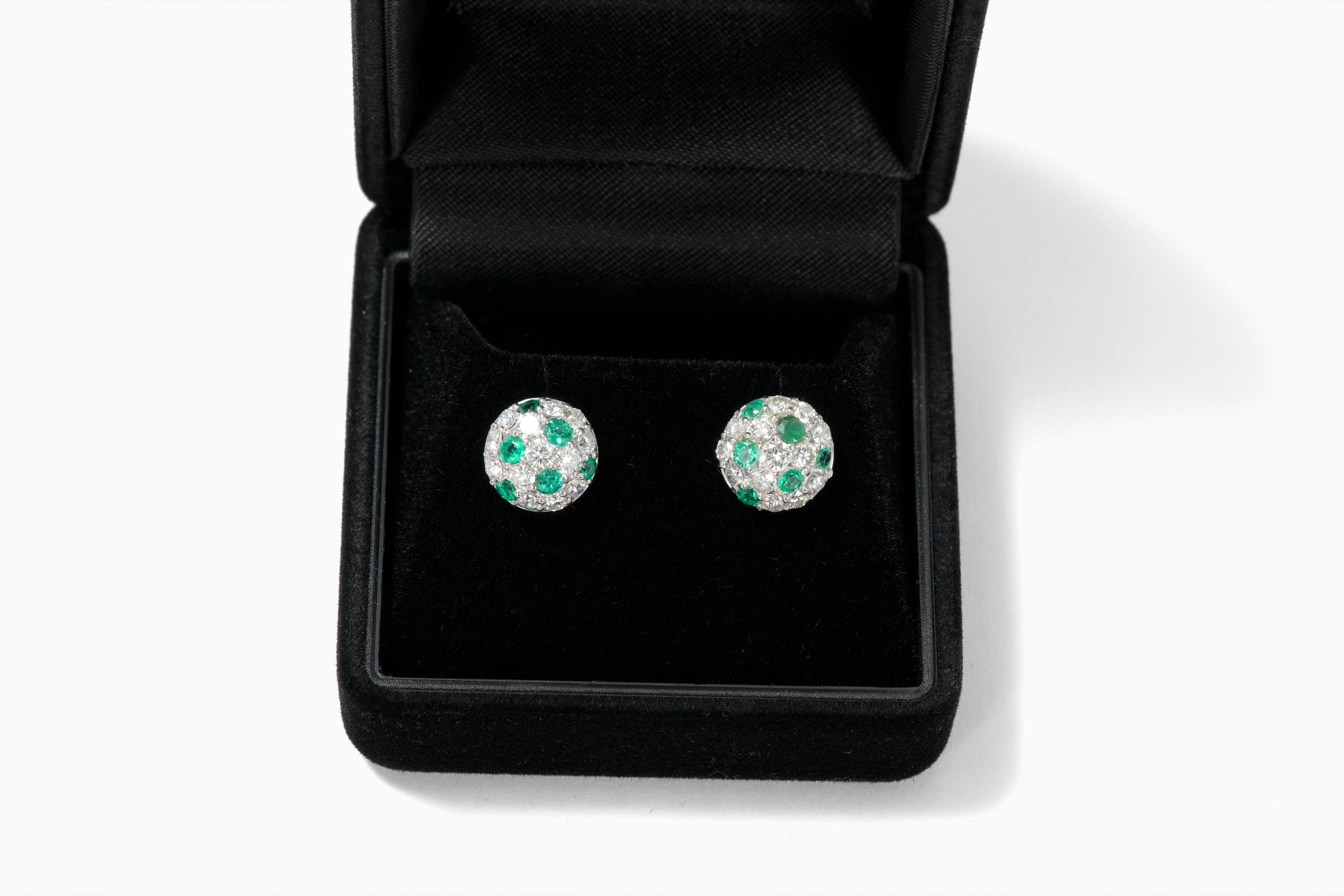 pt900 エメラルドピアス PT900 エメラルドピアス – GINZA SATAKE