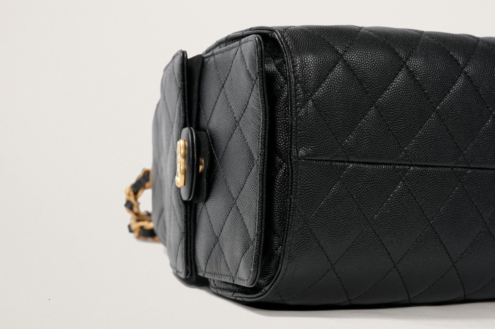 CHANEL シャネル25 スモール ハンドバッグ – GINZA SATAKE