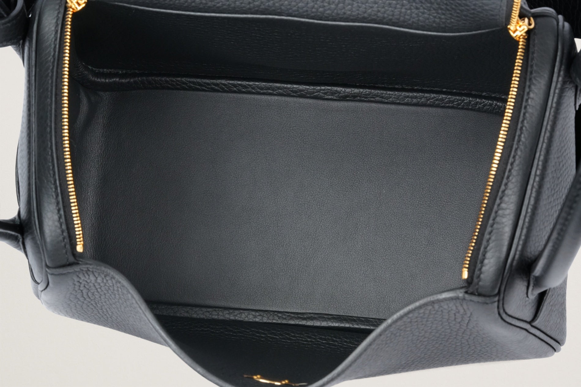 HERMES リンディ26 黒