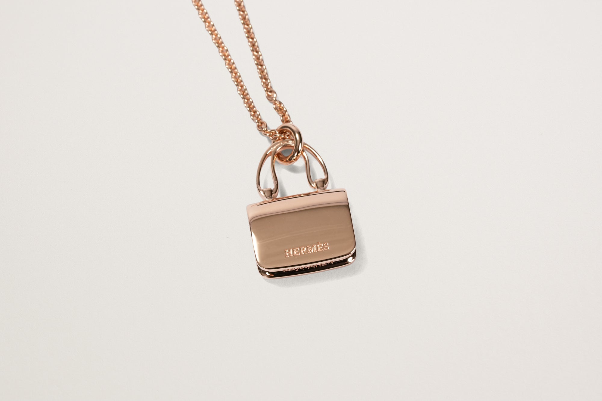 HERMES K18PG アミュレット コンスタンス ダイヤモンド ネックレス