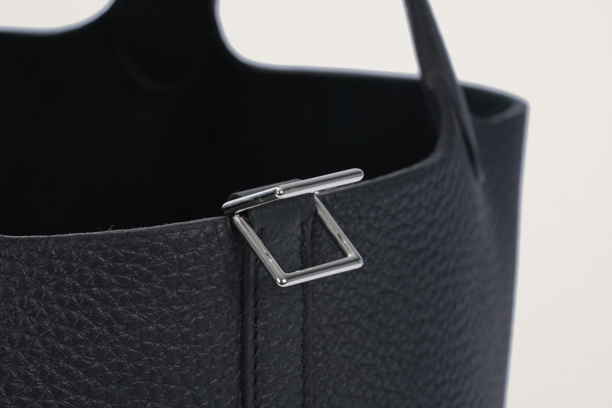 HERMES ピコタンロック18 黒
