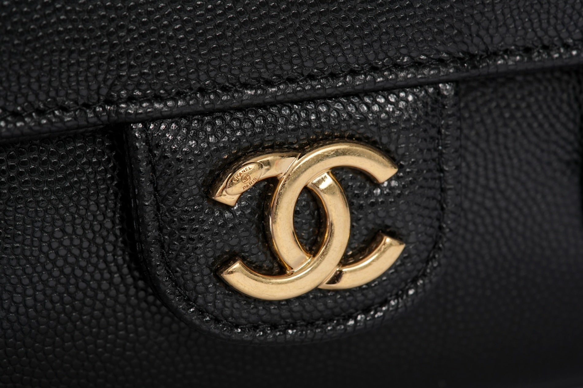 CHANEL プレコレクションストラップ クラッチ バッグ