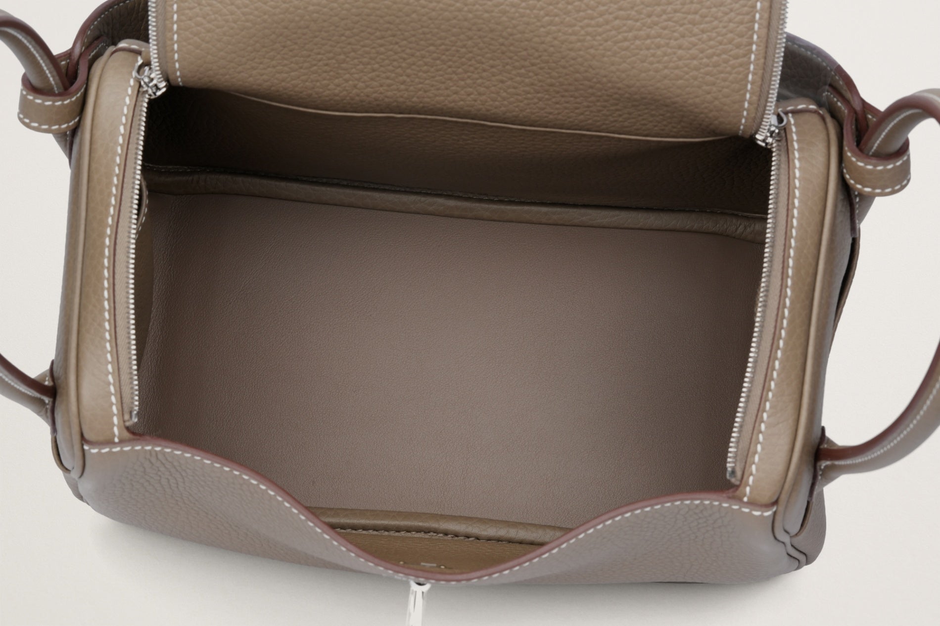HERMES リンディ26 エトゥープ