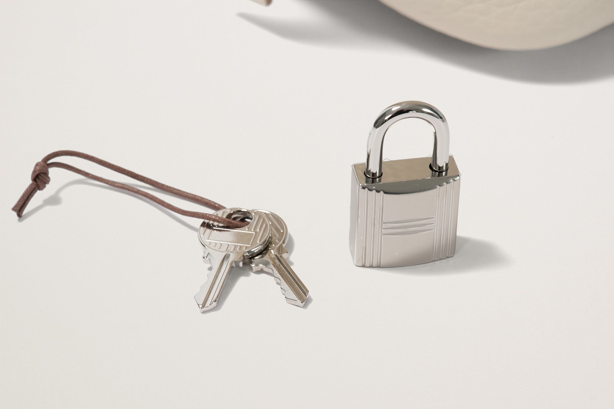 HERMES ピコタンロック18 クレ