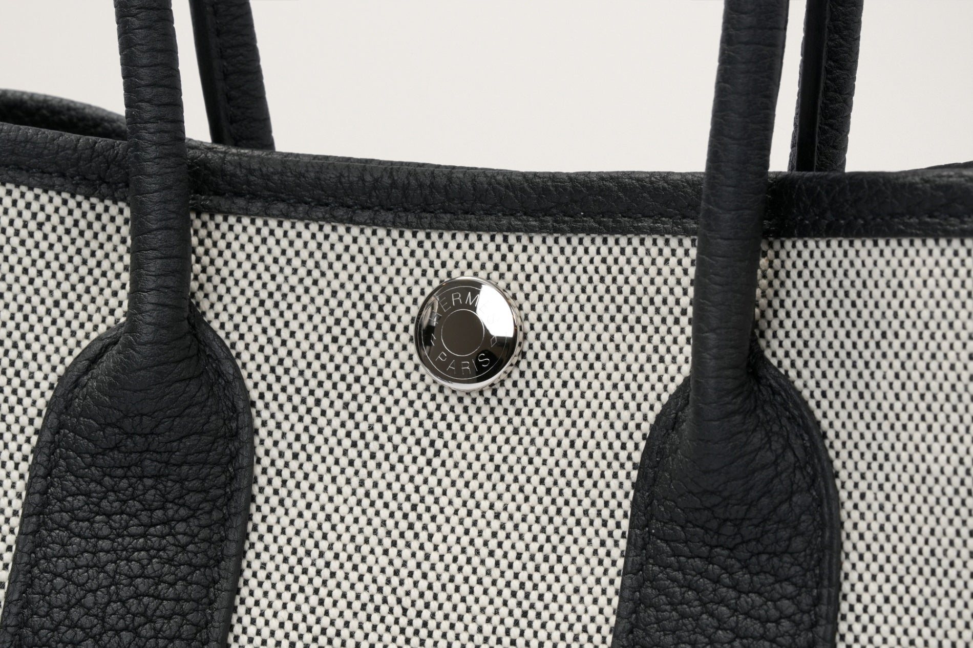 HERMES ネオ・ガーデン23 黒/エクリュ