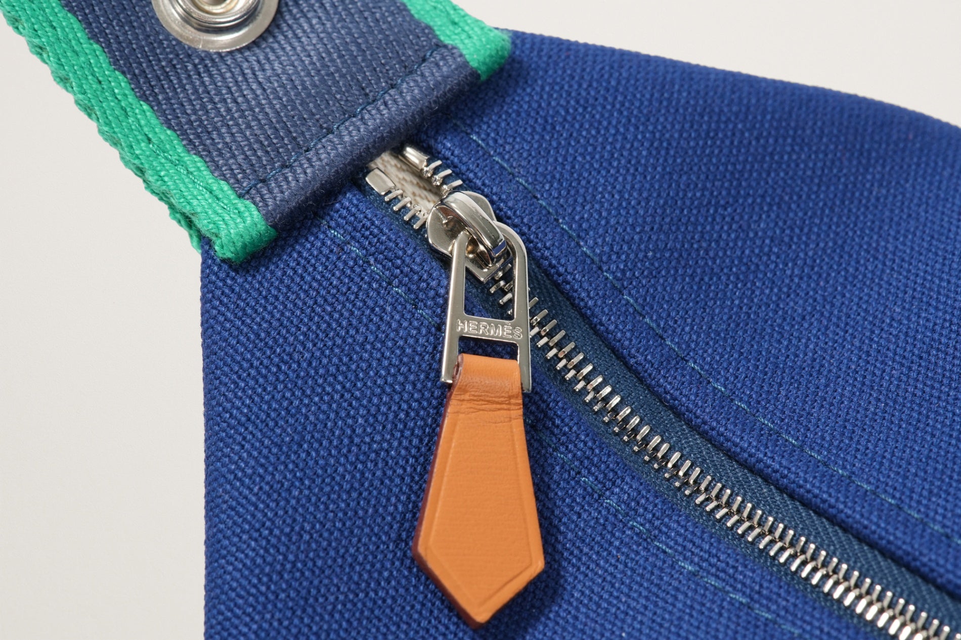 HERMES ポーチ 《ブリッド・ア・ブラック》 PM マリン