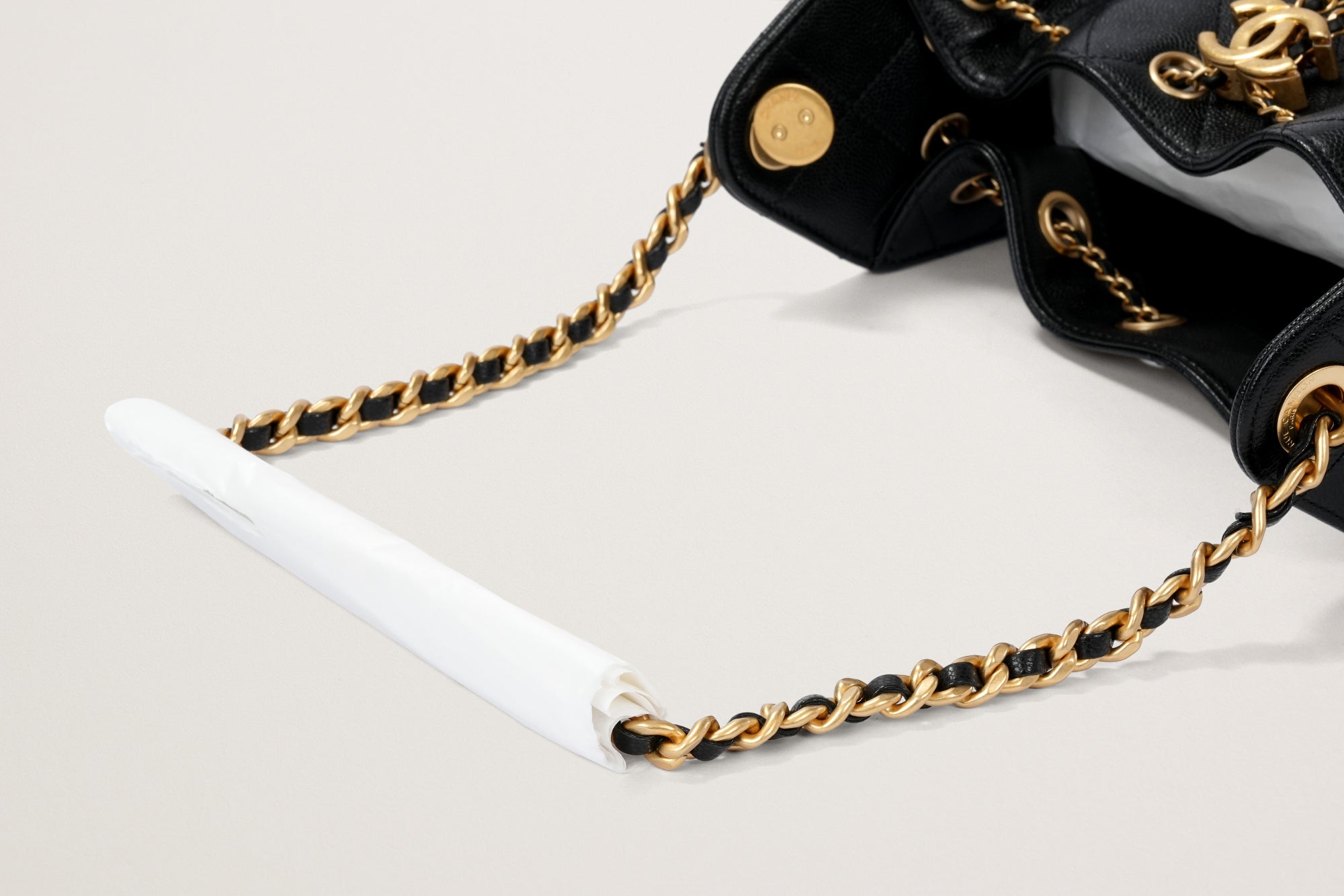 CHANEL パーティバッグ（正規品） CHANEL 25 ミニハンドバッグ – GINZA SATAKE