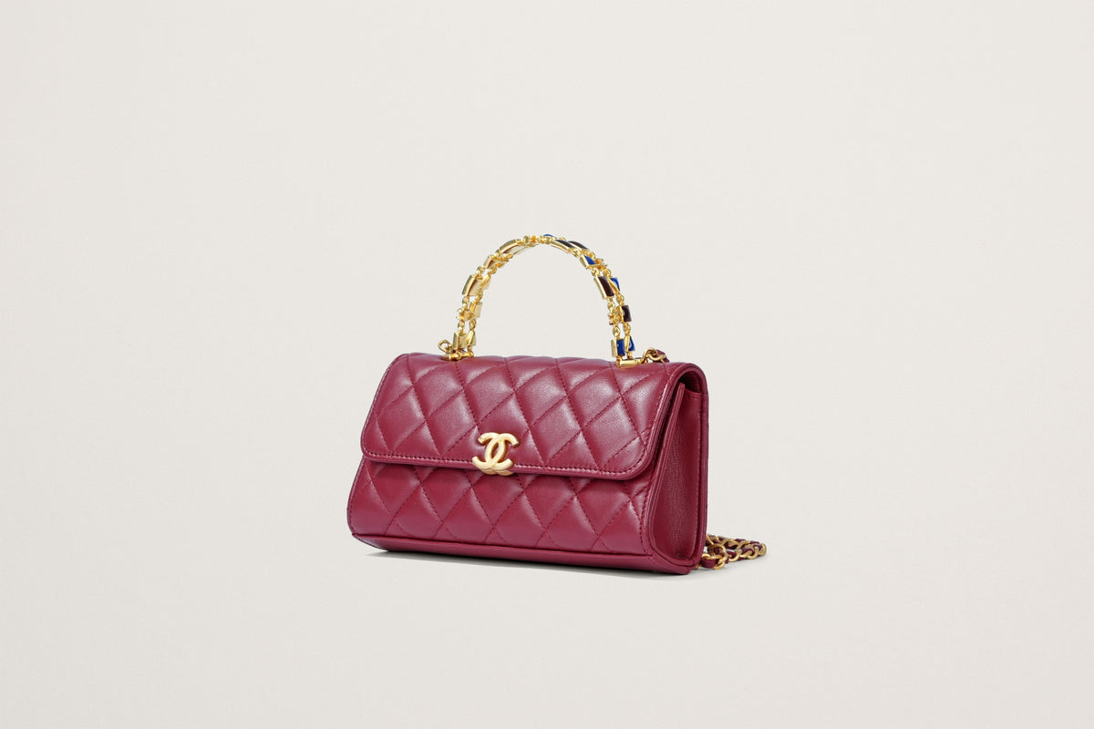 CHANEL 22B マトラッセ エナメル トップハンドル フラップバッグ