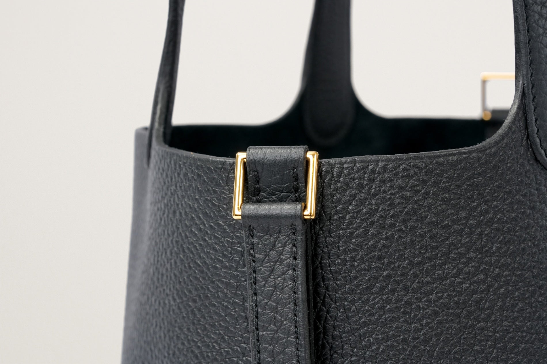 HERMES ピコタンロック18 黒