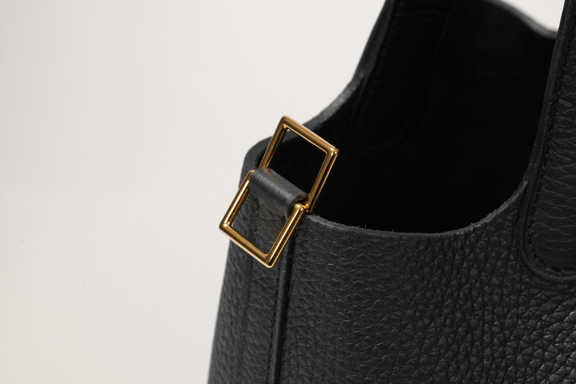HERMES ピコタンロック18 黒