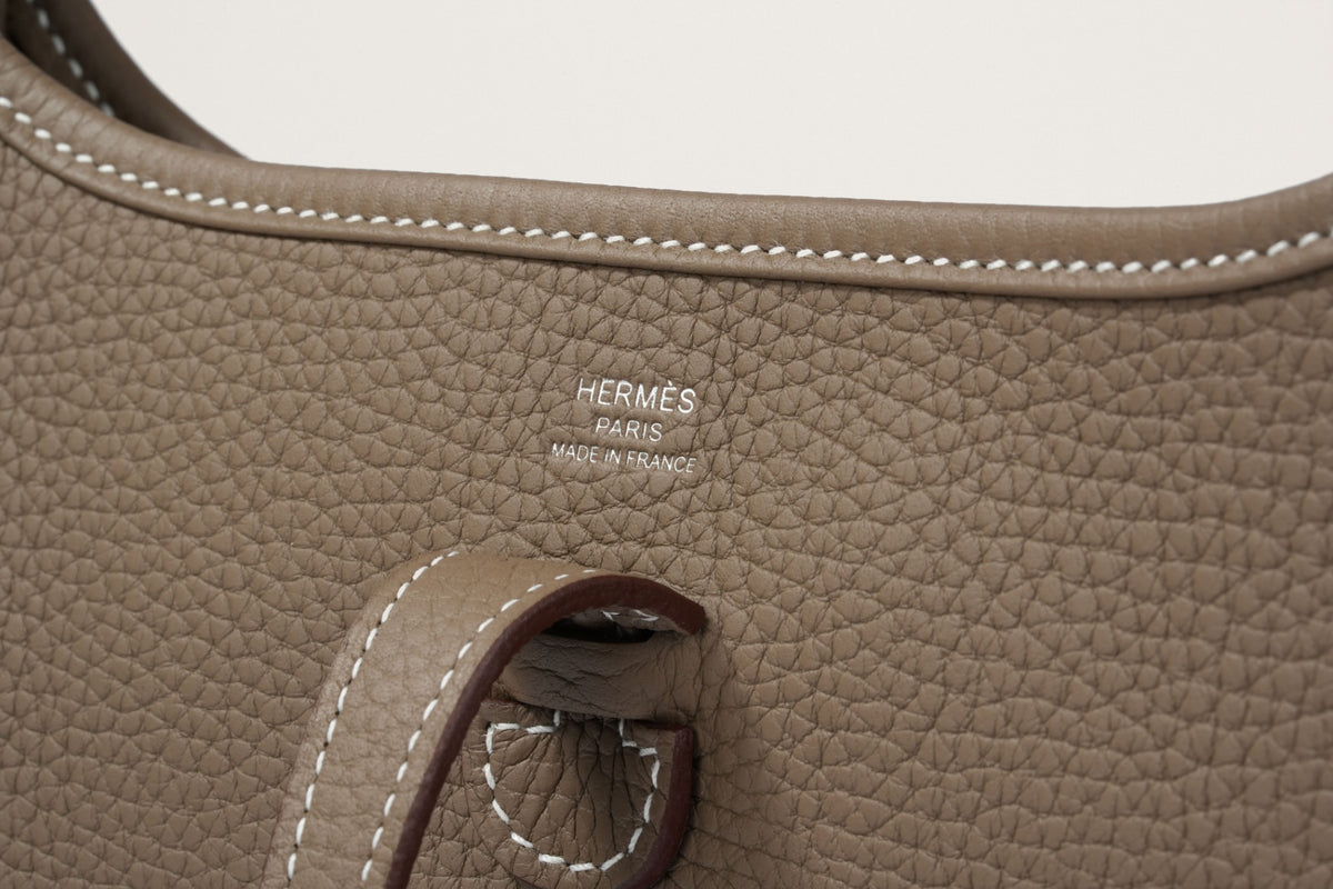 HERMES エヴリン23 エトゥープ