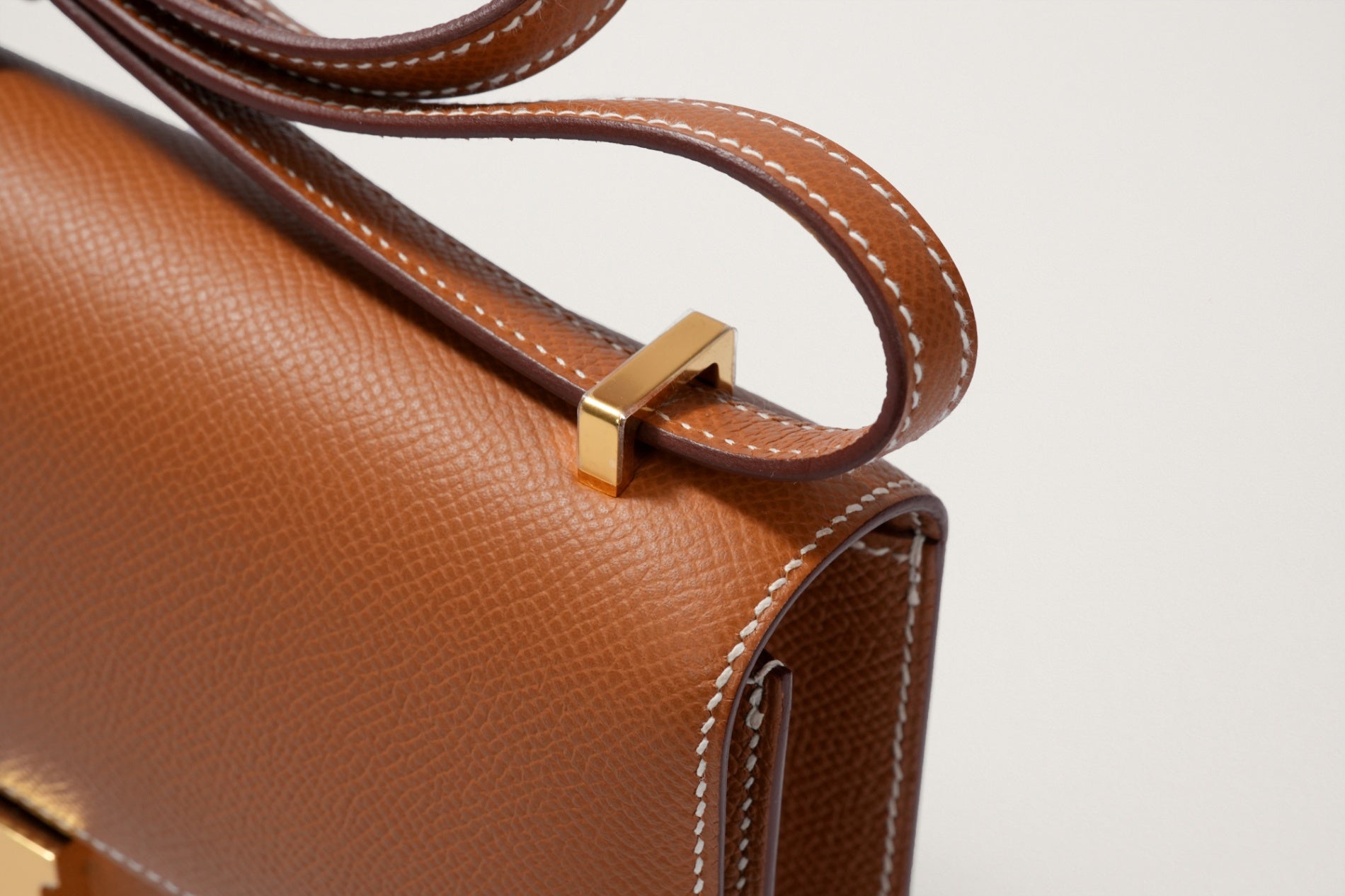 HERMES コンスタンスエラン ゴールド