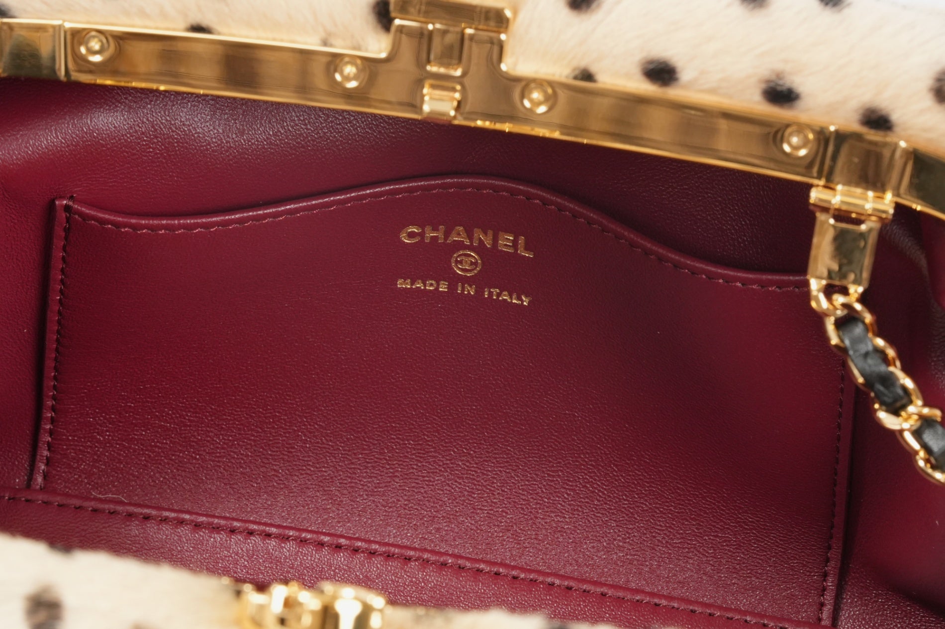 CHANEL メティエダール チェーン クラッチ