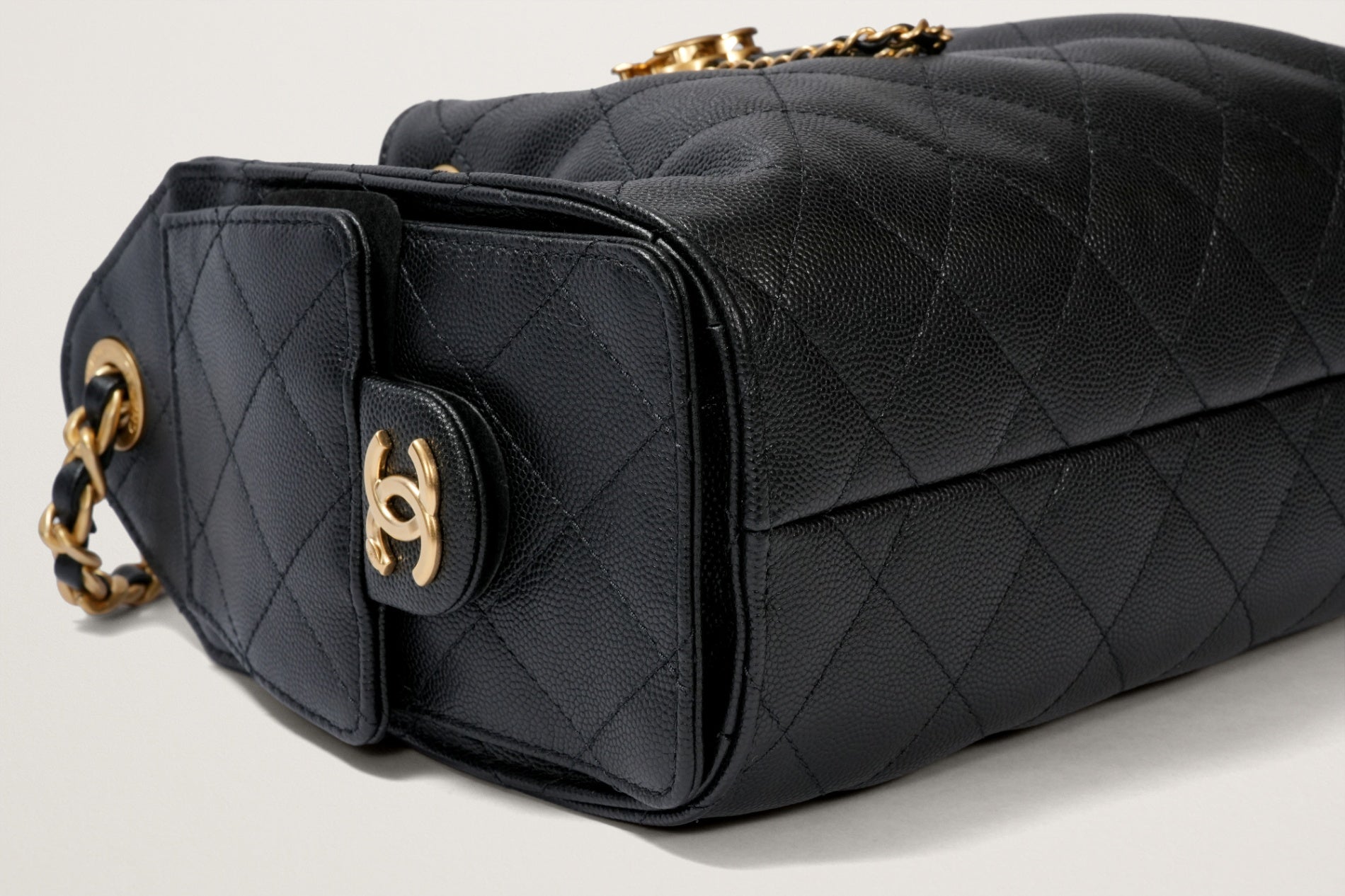 CHANEL 25 ミニハンドバッグ