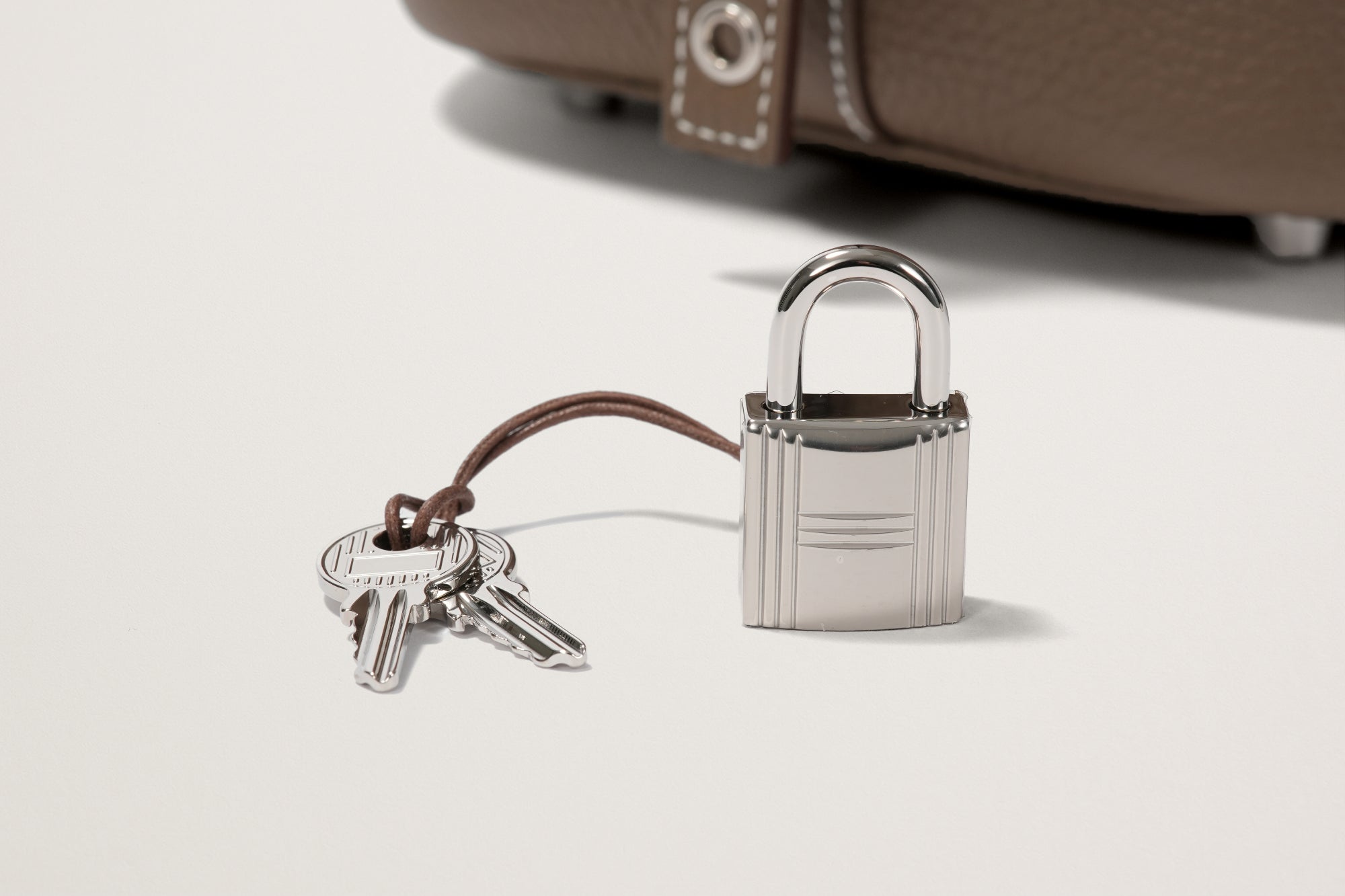 HERMES ピコタンロック18 エトゥープ