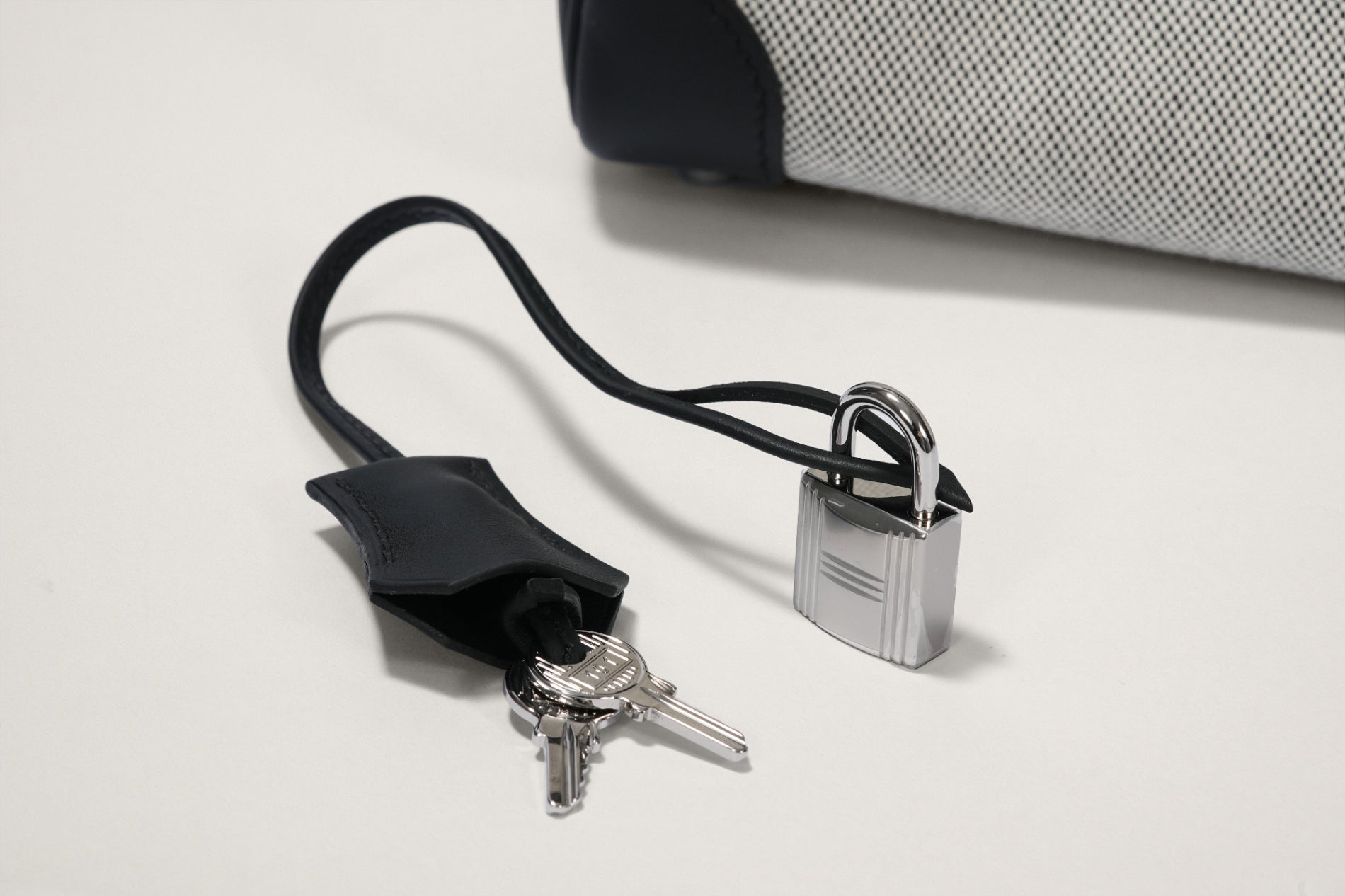 HERMES バーキン30 黒/エクリュ