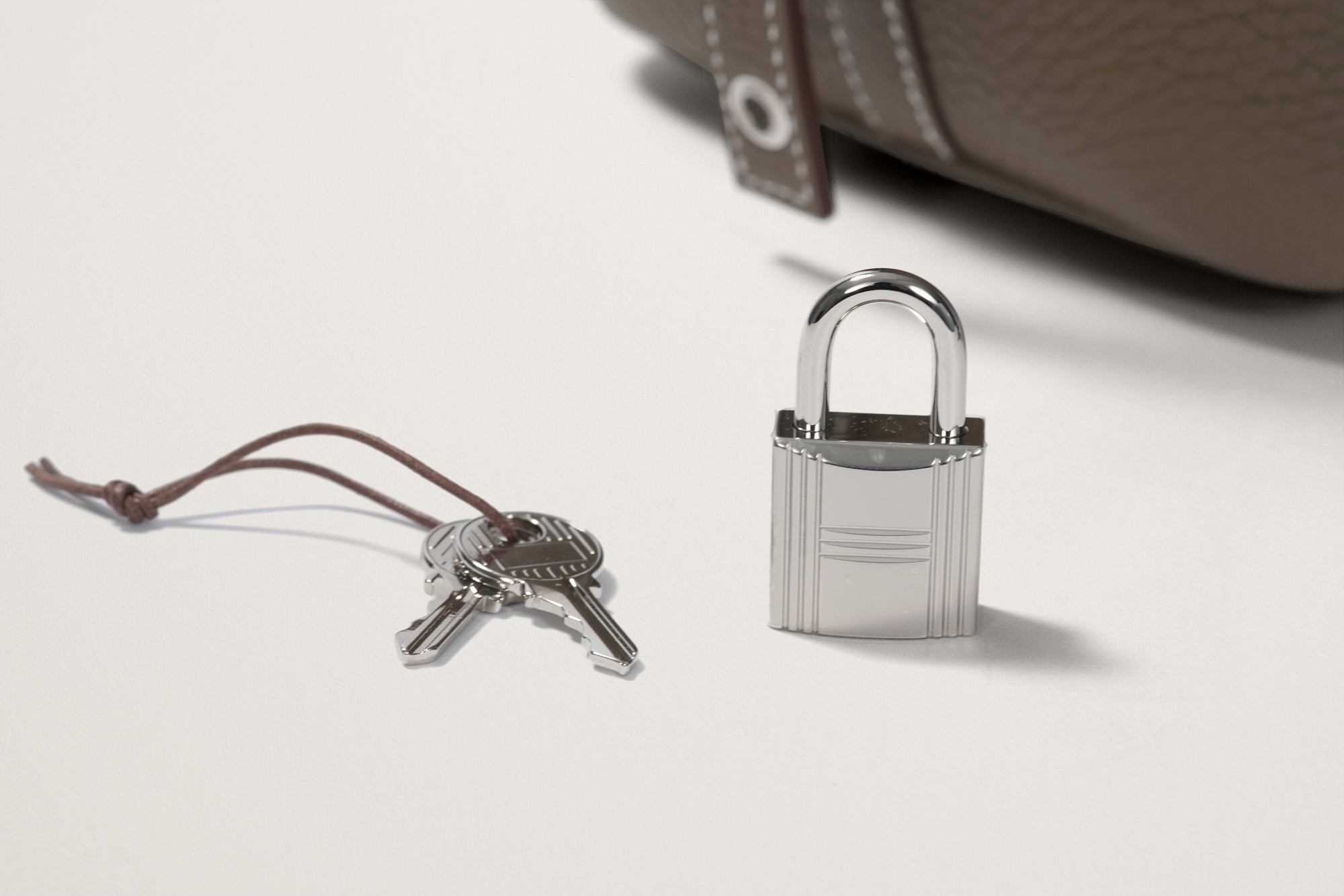 HERMES ピコタンロック18 エトゥープ