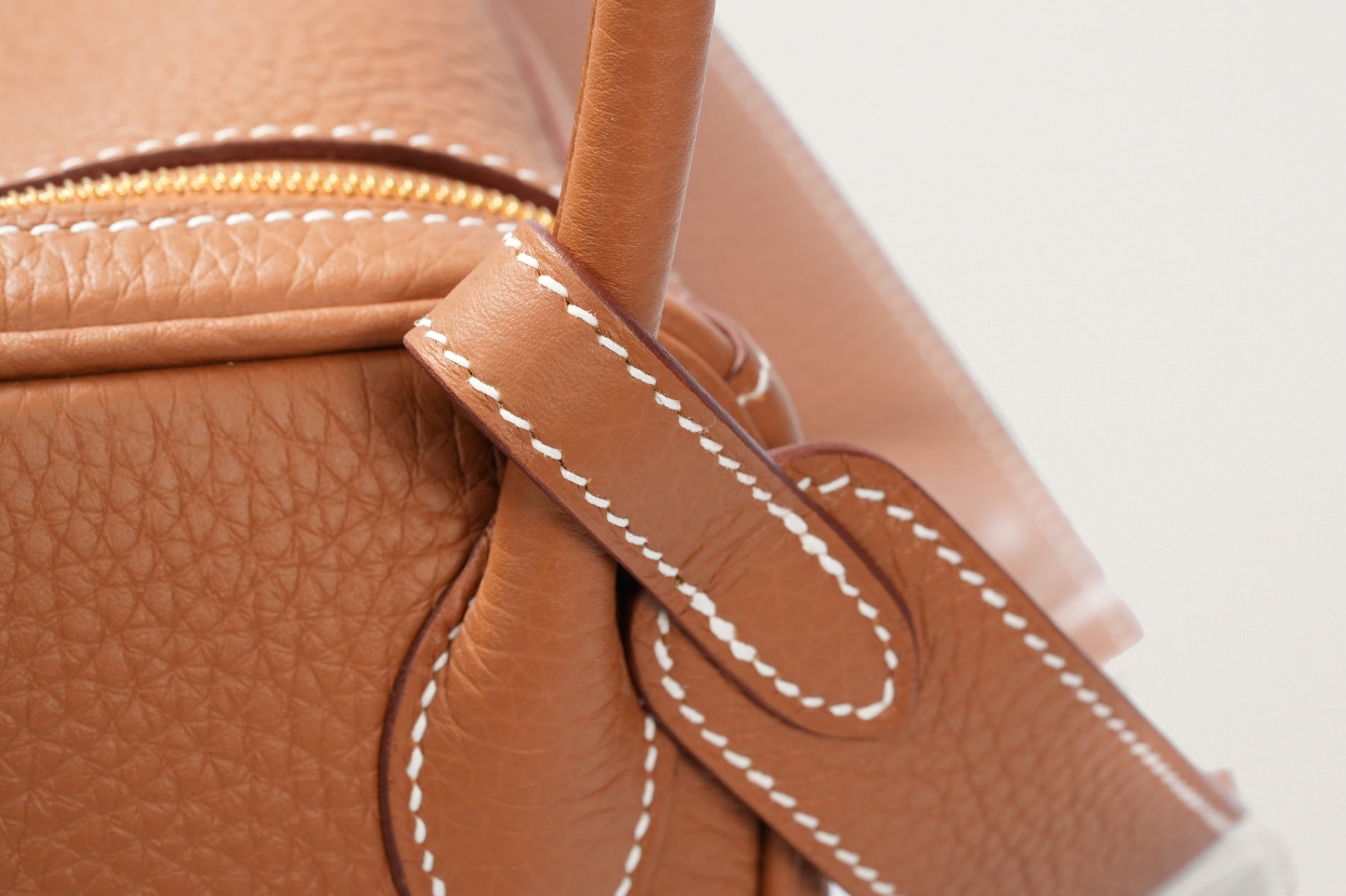 HERMES リンディ26 ゴールド