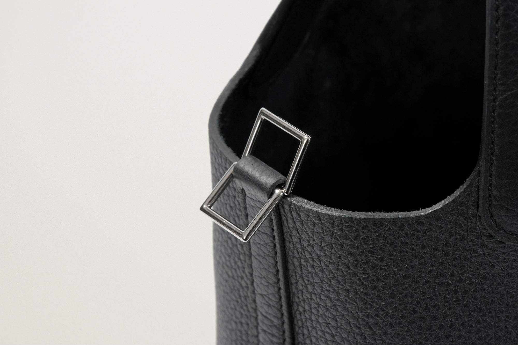 HERMES ピコタンロック18 黒