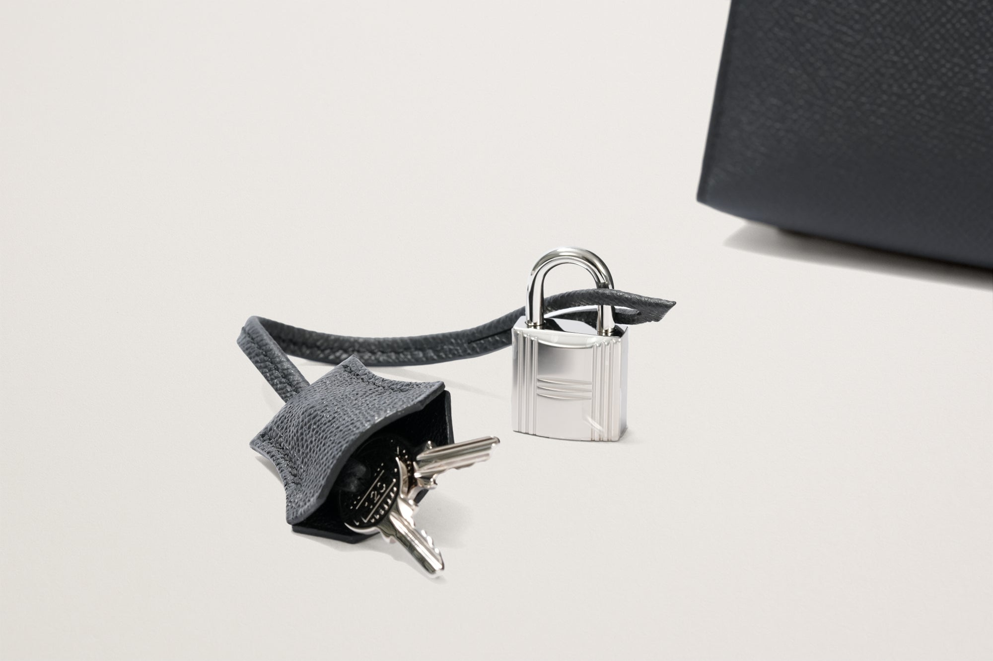 HERMES ケリー25 黒