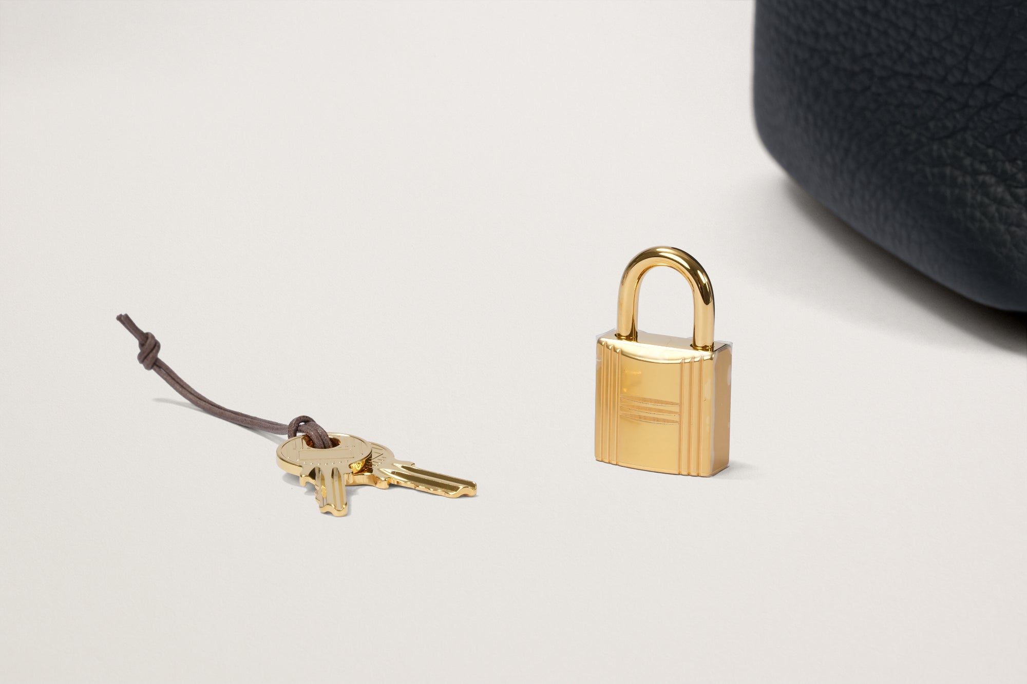 HERMES ピコタンロック18 黒