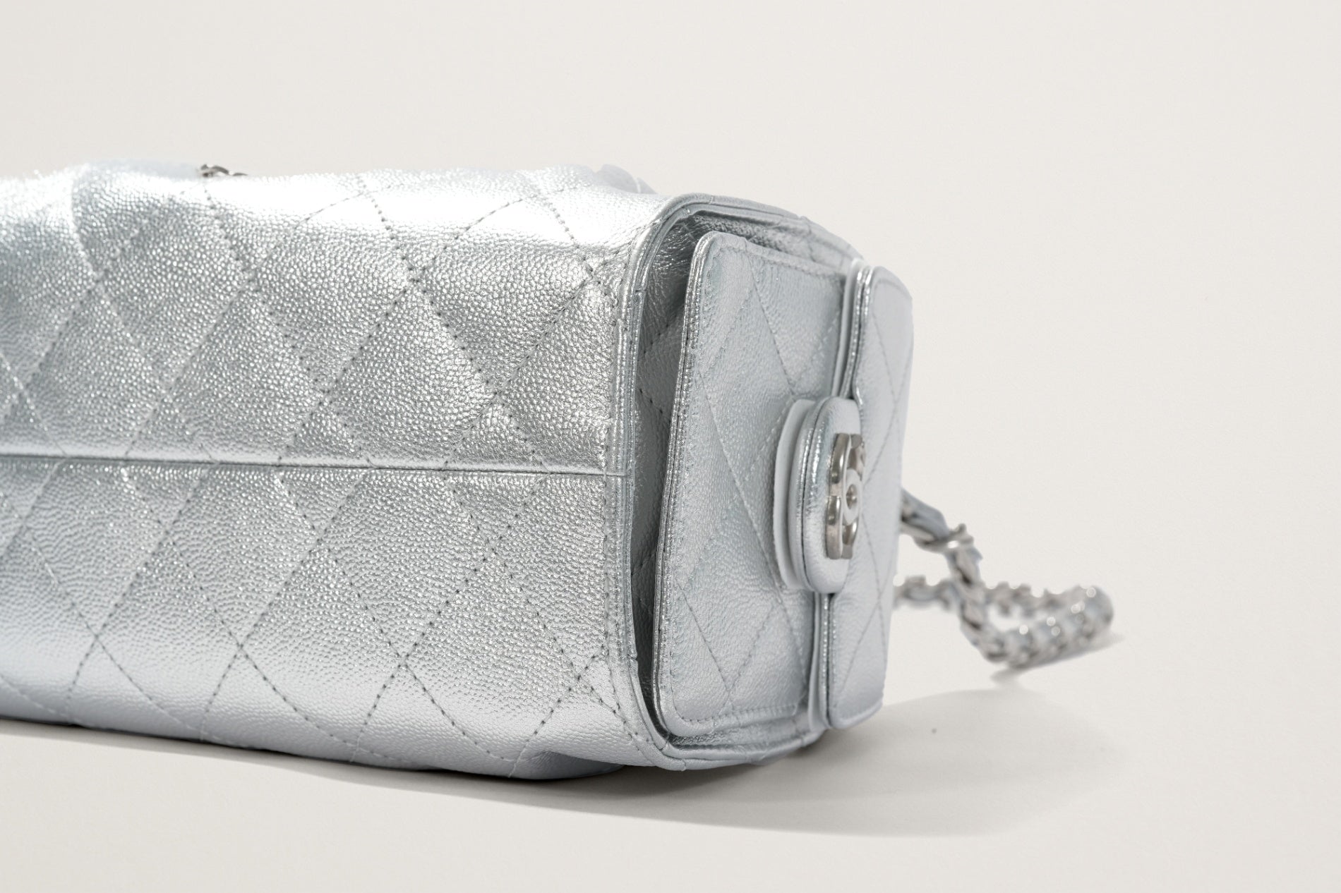 CHANEL シャネル25 ミニハンドバッグ – GINZA SATAKE
