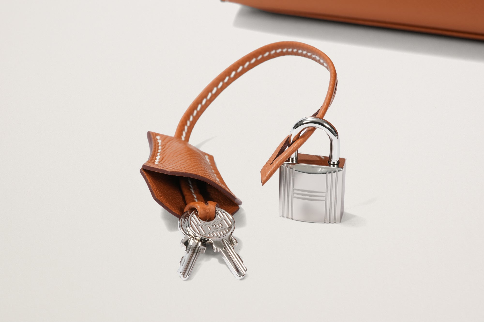HERMES ケリー28 ゴールド