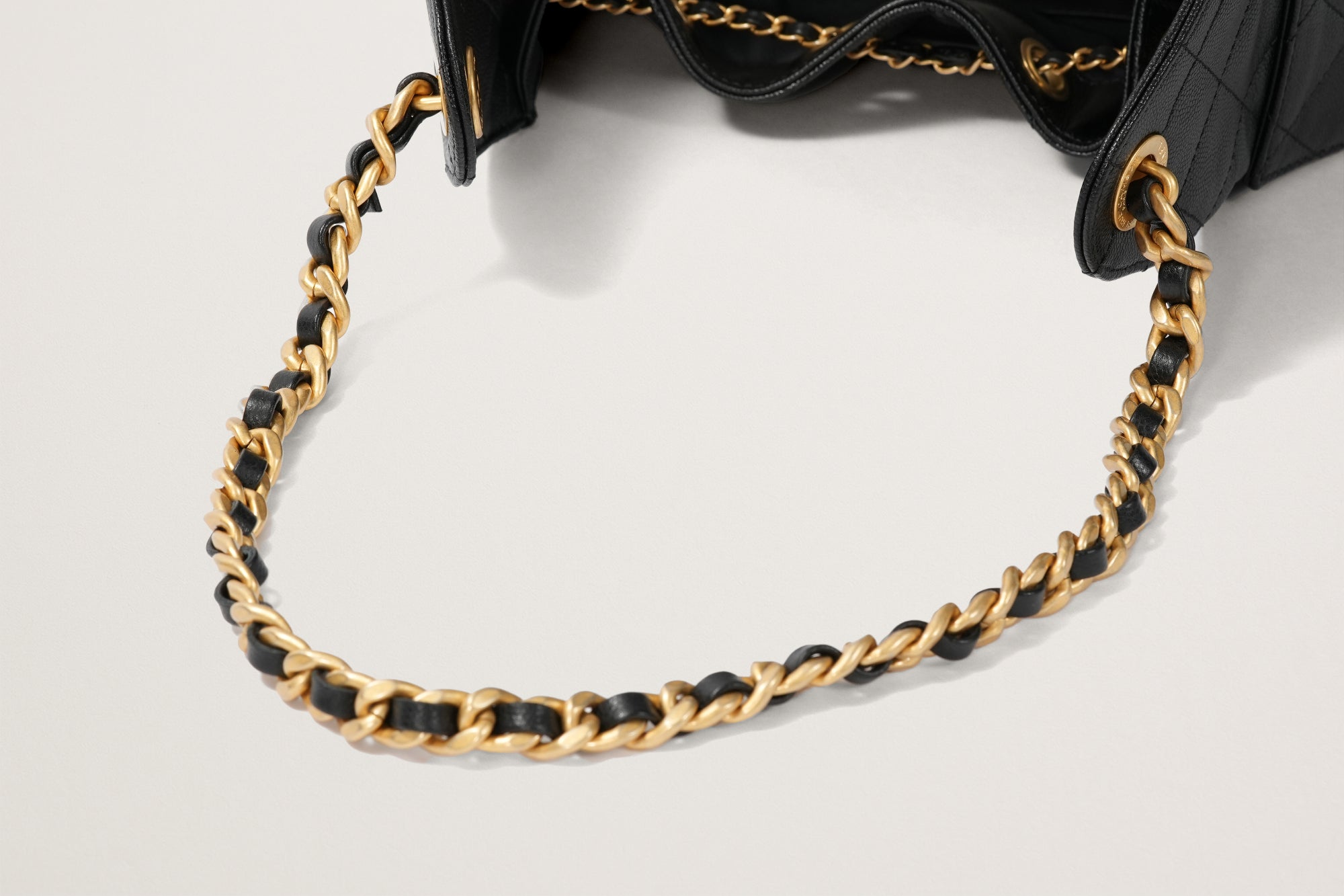 CHANEL 25 ミニハンドバッグ