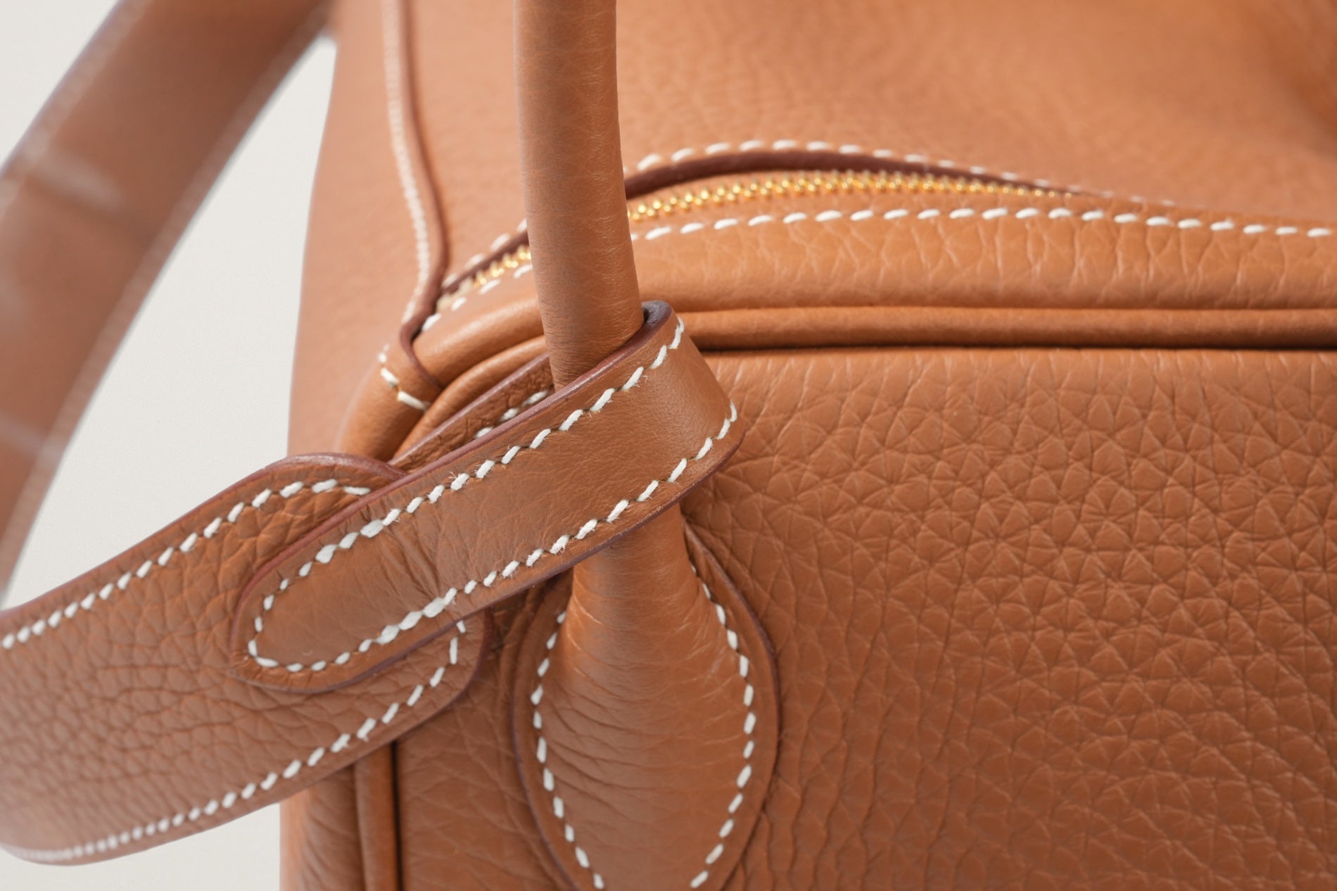HERMES リンディ26 ゴールド
