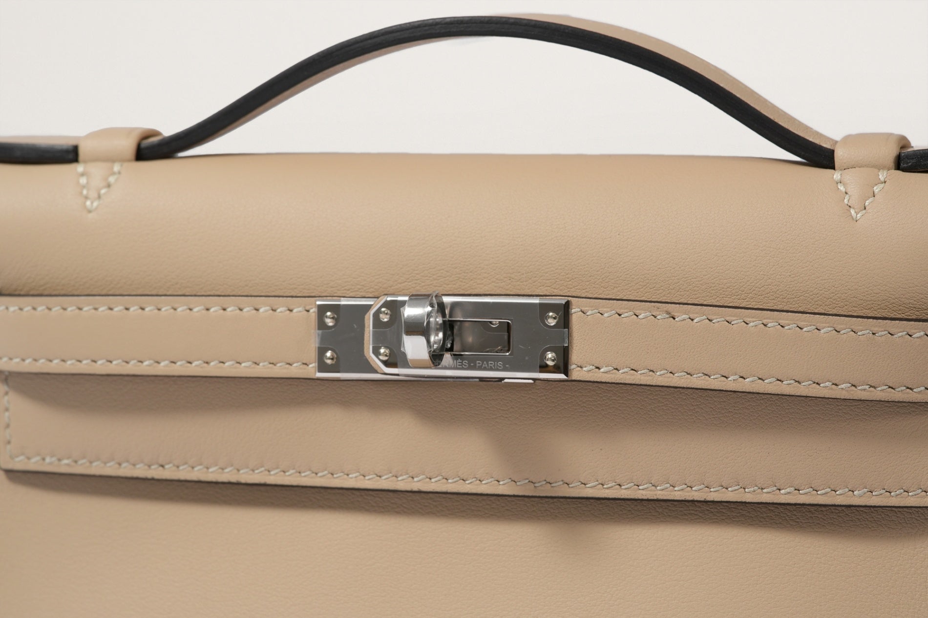 HERMES ポシェットケリー トレンチ