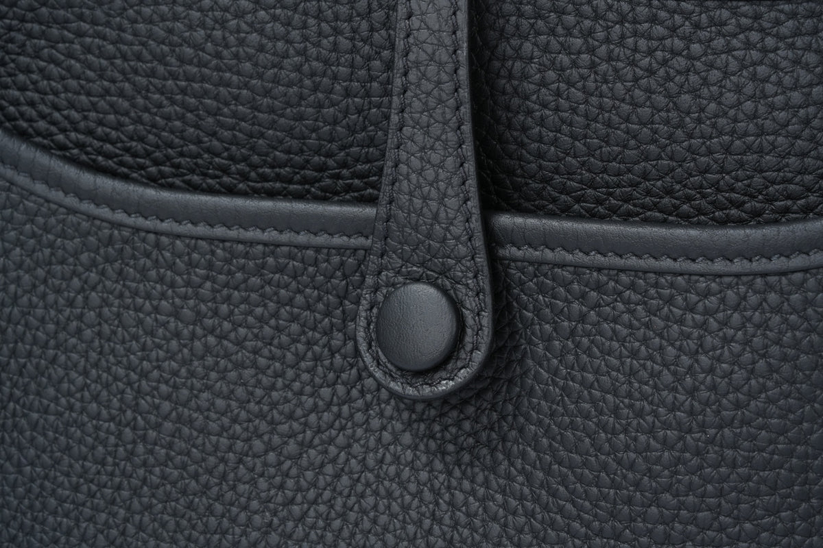HERMES エヴリン23 黒