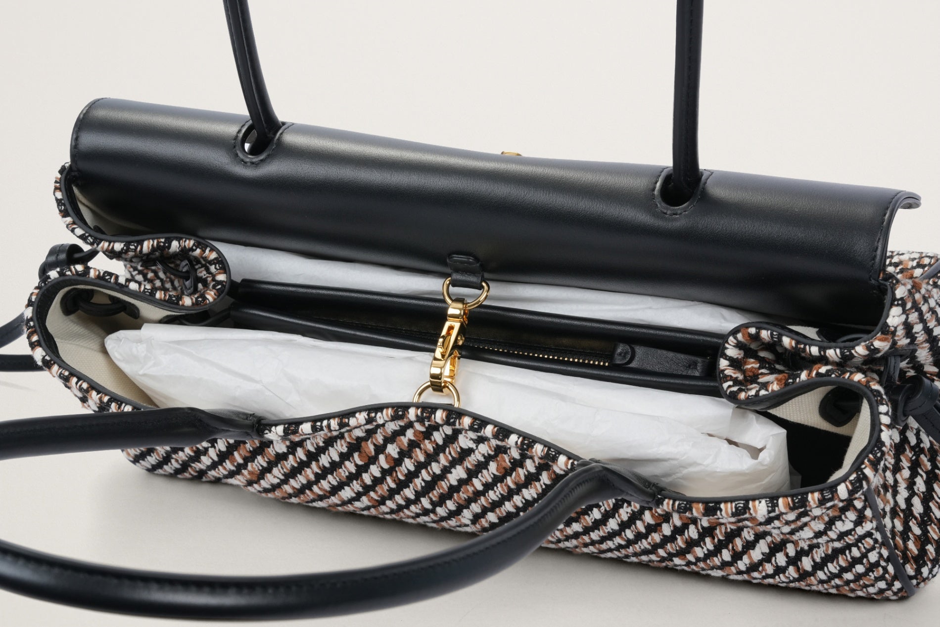 CHANEL 箱　袋 CHANEL スモール ショッピング バッグ – GINZA SATAKE
