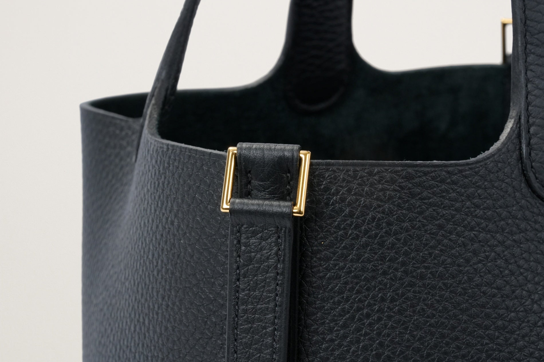 HERMES ピコタンロック18 黒