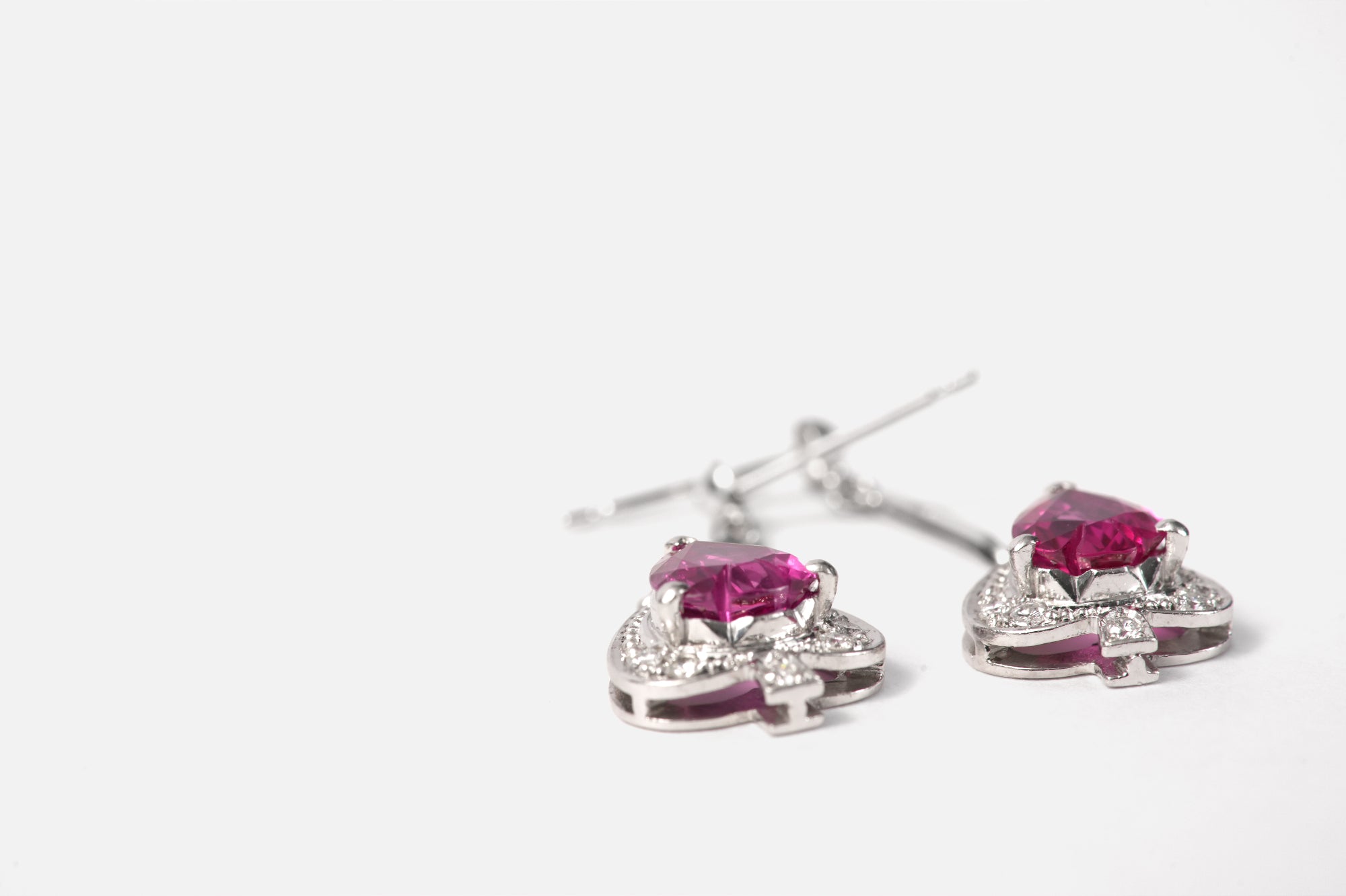 ルビー ピアス – GINZA SATAKE