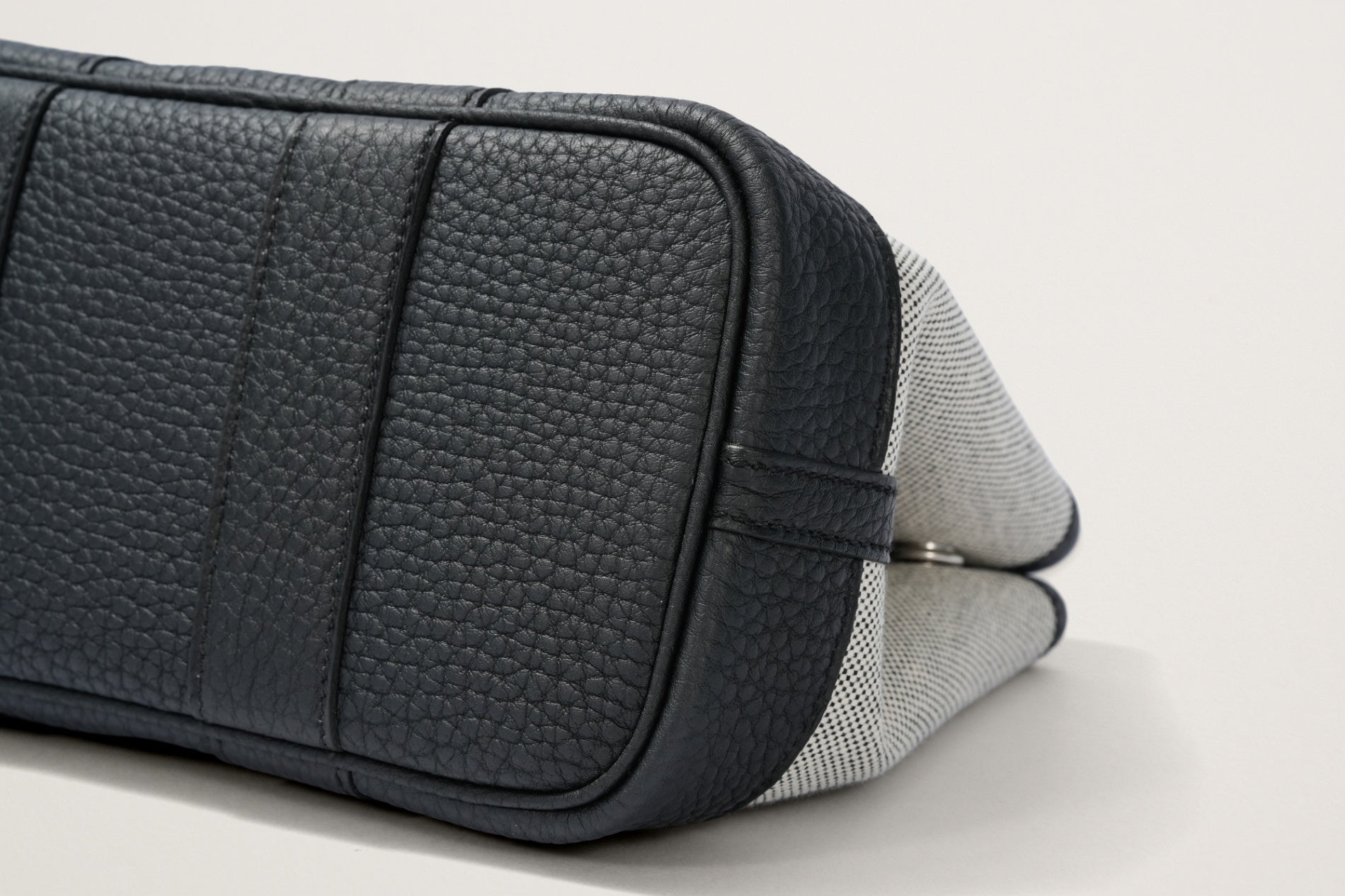 HERMES ネオ・ガーデン23 黒