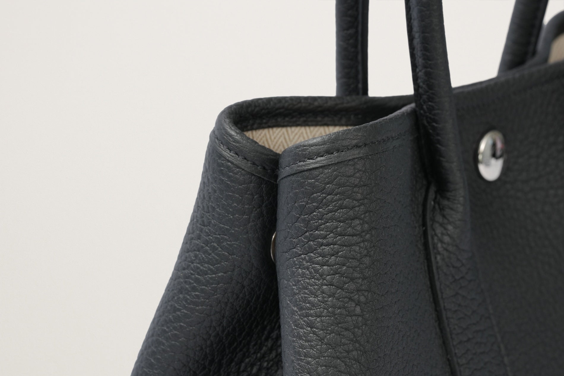 HERMES ネオガーデン23 黒