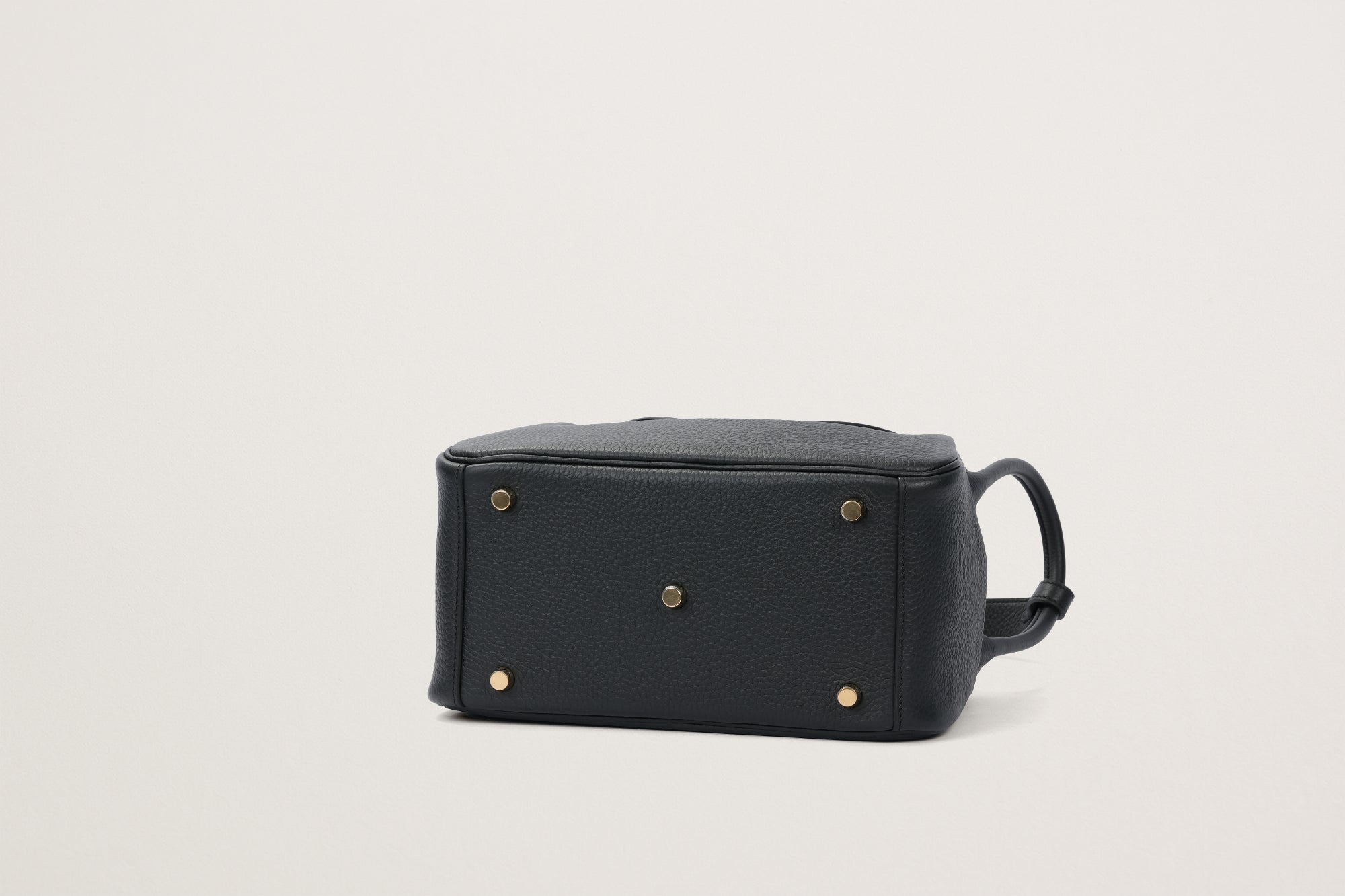 HERMES リンディ26 黒 – GINZA SATAKE
