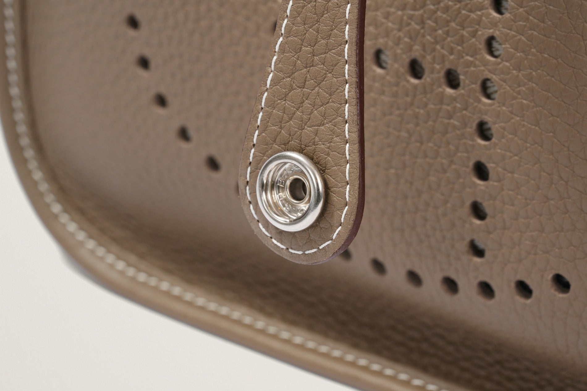 HERMES エヴリン23 エトゥープ
