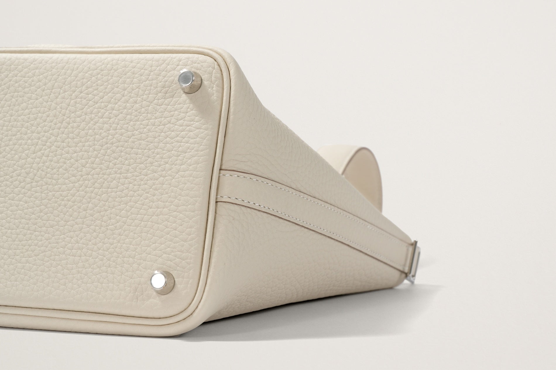 HERMES ピコタンロック18 クレ