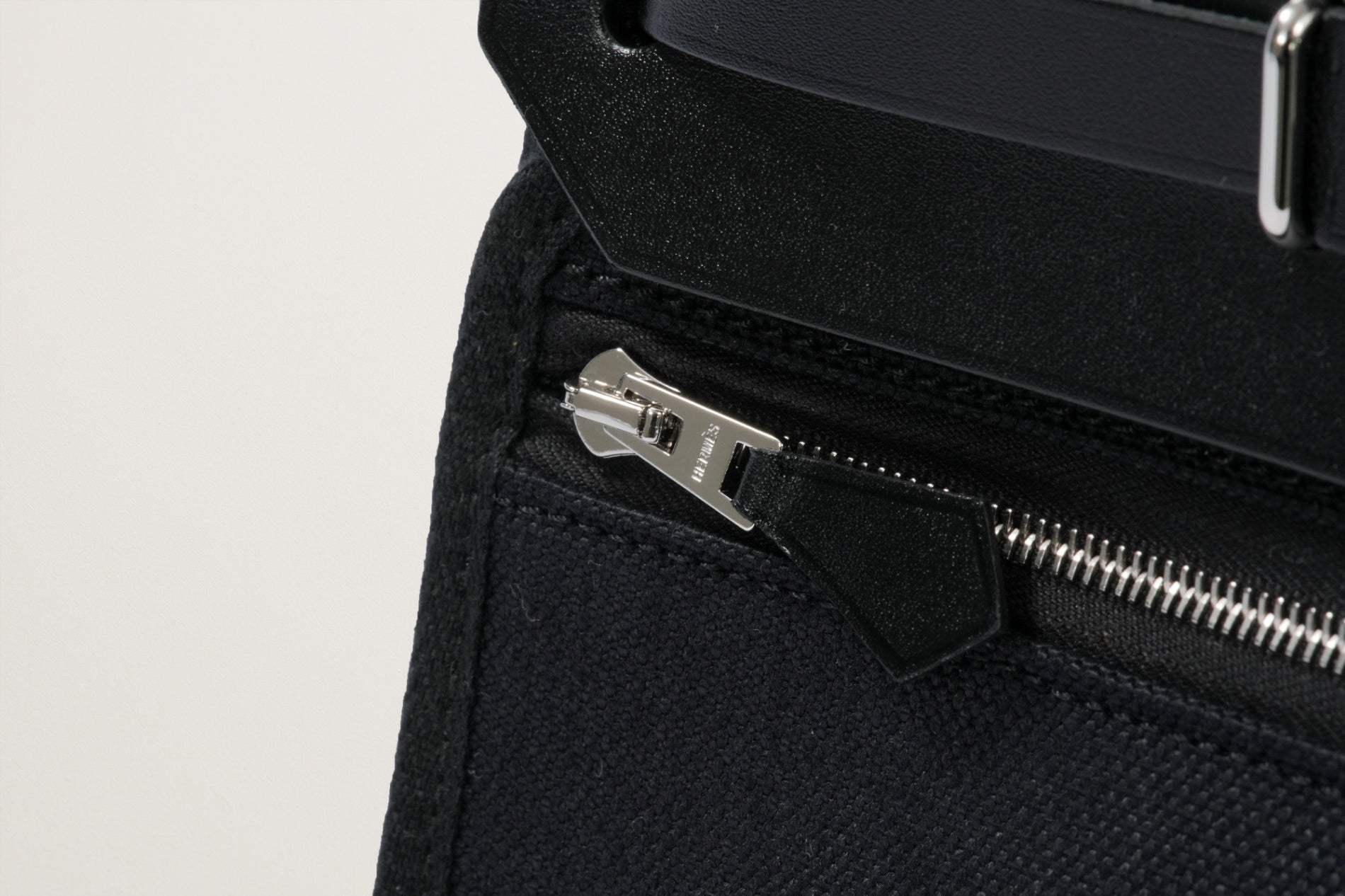 HERMES エールバッグミニ 黒