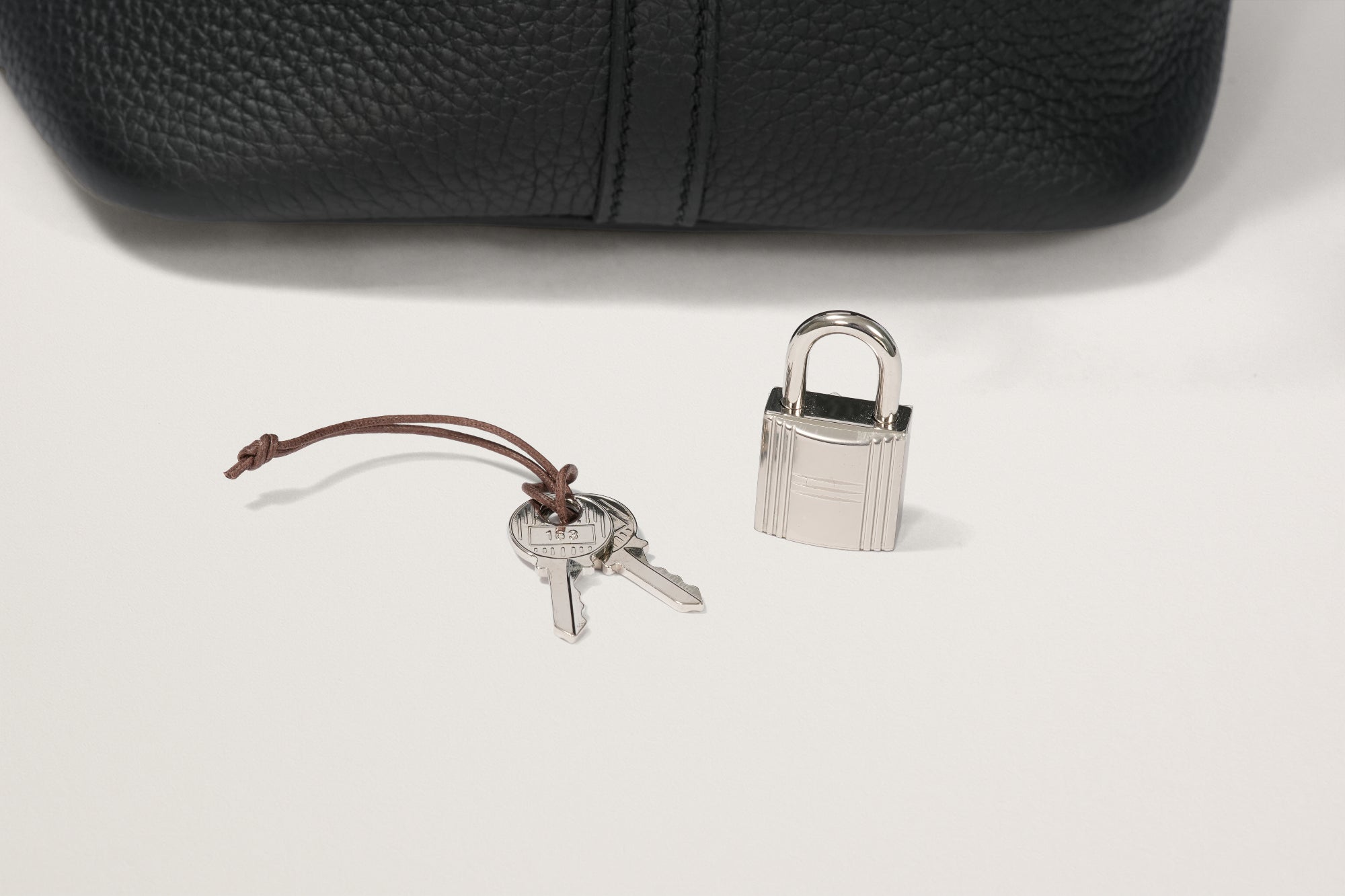 HERMES ピコタンロック22 黒