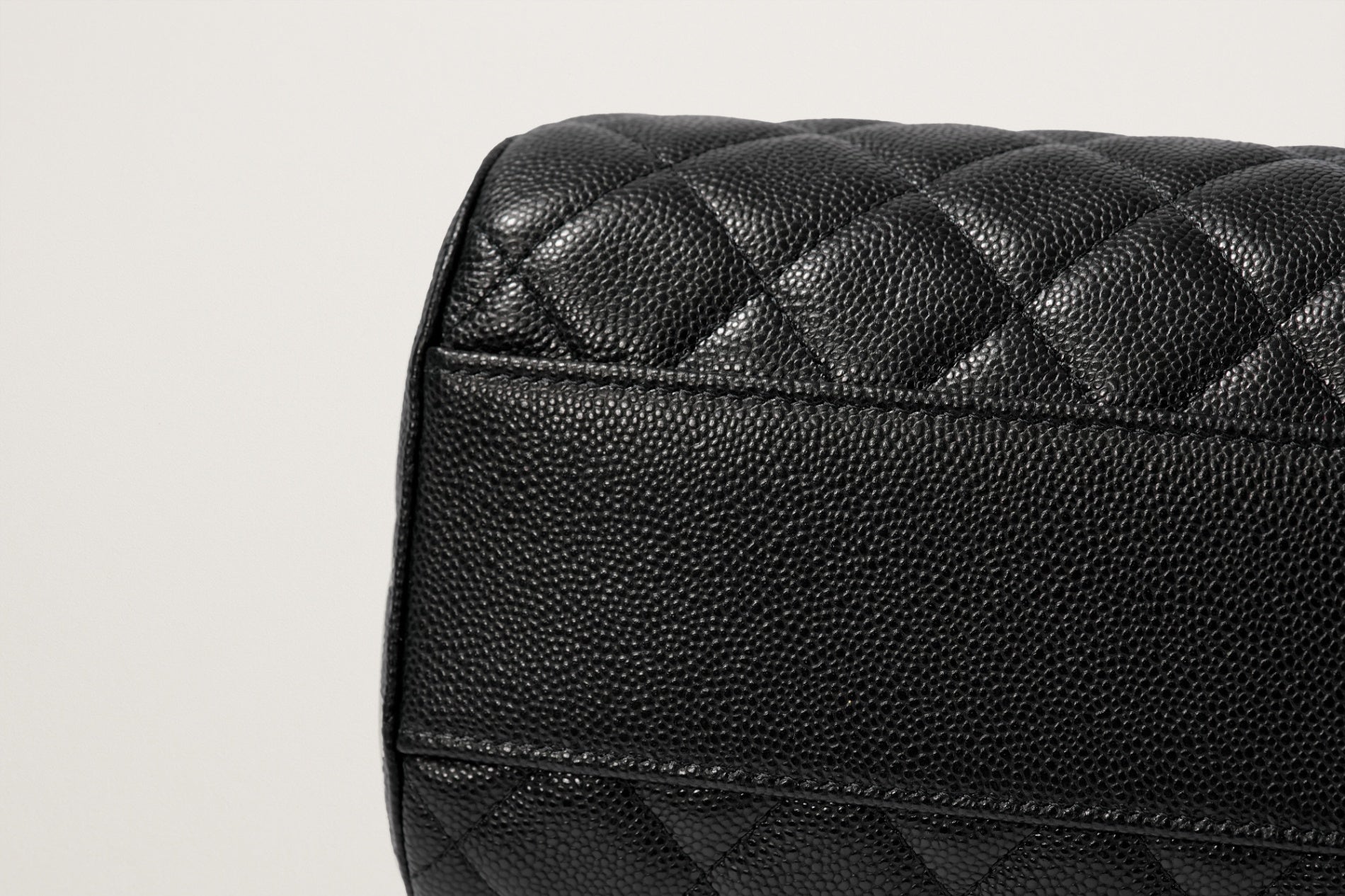 CHANEL シャネル チェーンショルダー