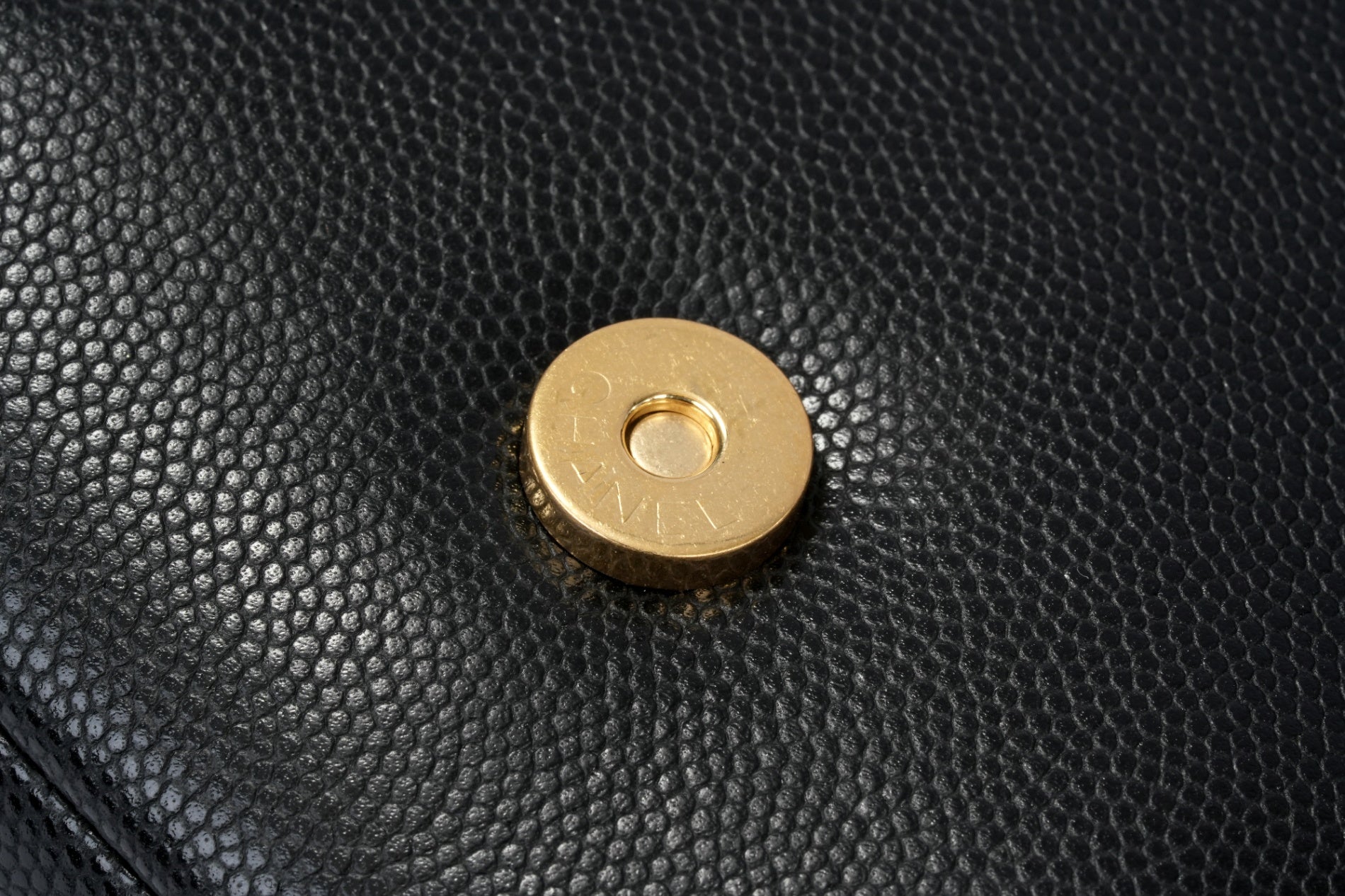 CHANEL ストラップ クラッチ バッグ – GINZA SATAKE