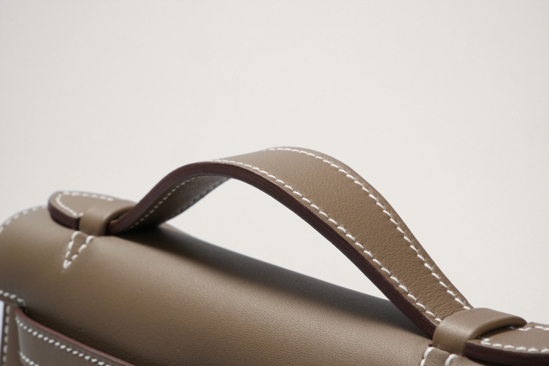 HERMES ポシェットケリー エトゥープ