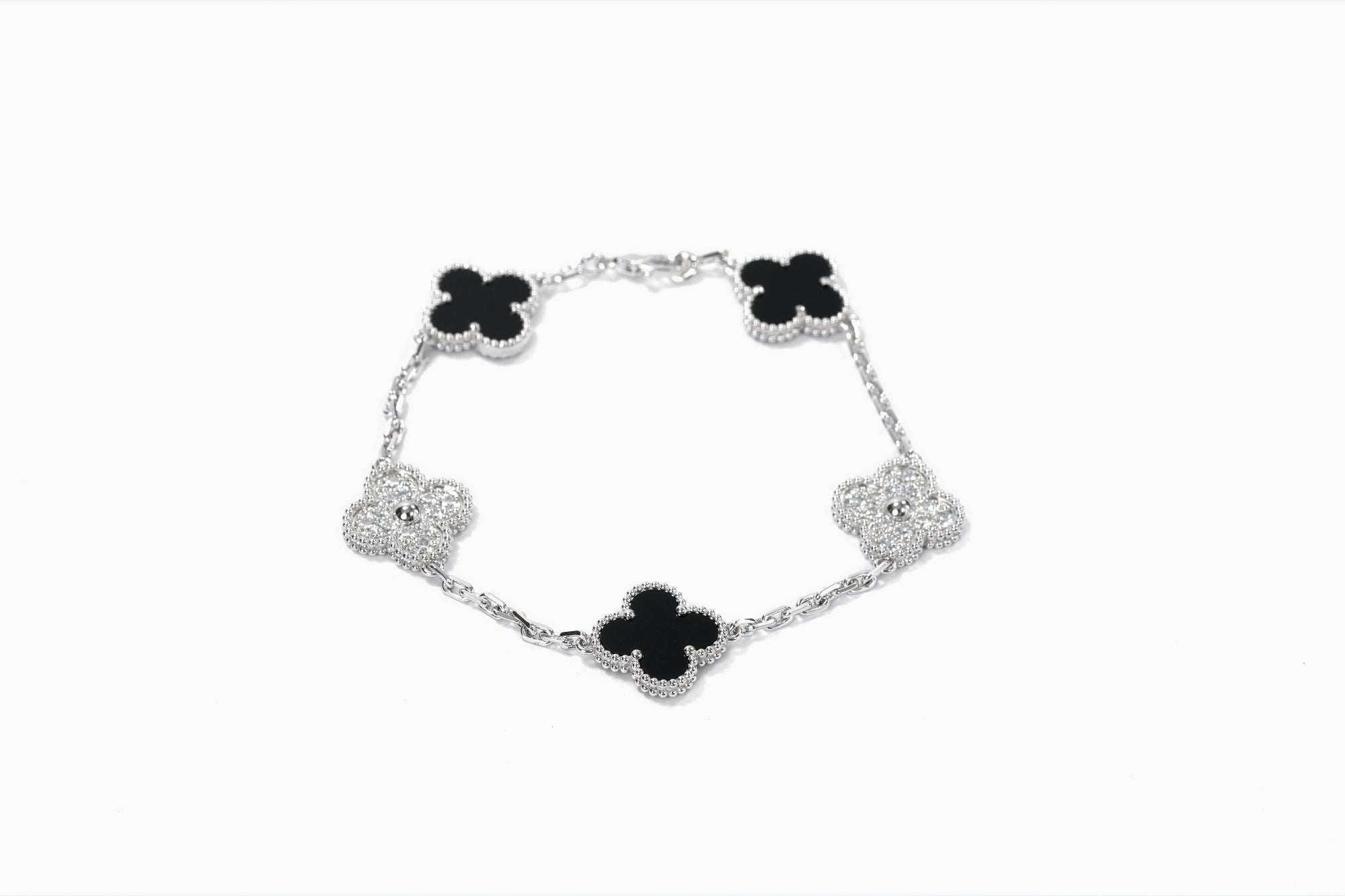 Van Cleef & Arpels K18WG 5モチーフ オニキスブレスレット – GINZA SATAKE