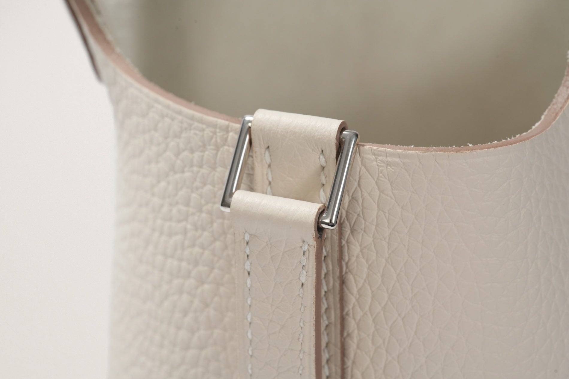 HERMES ピコタンロック18 クレ