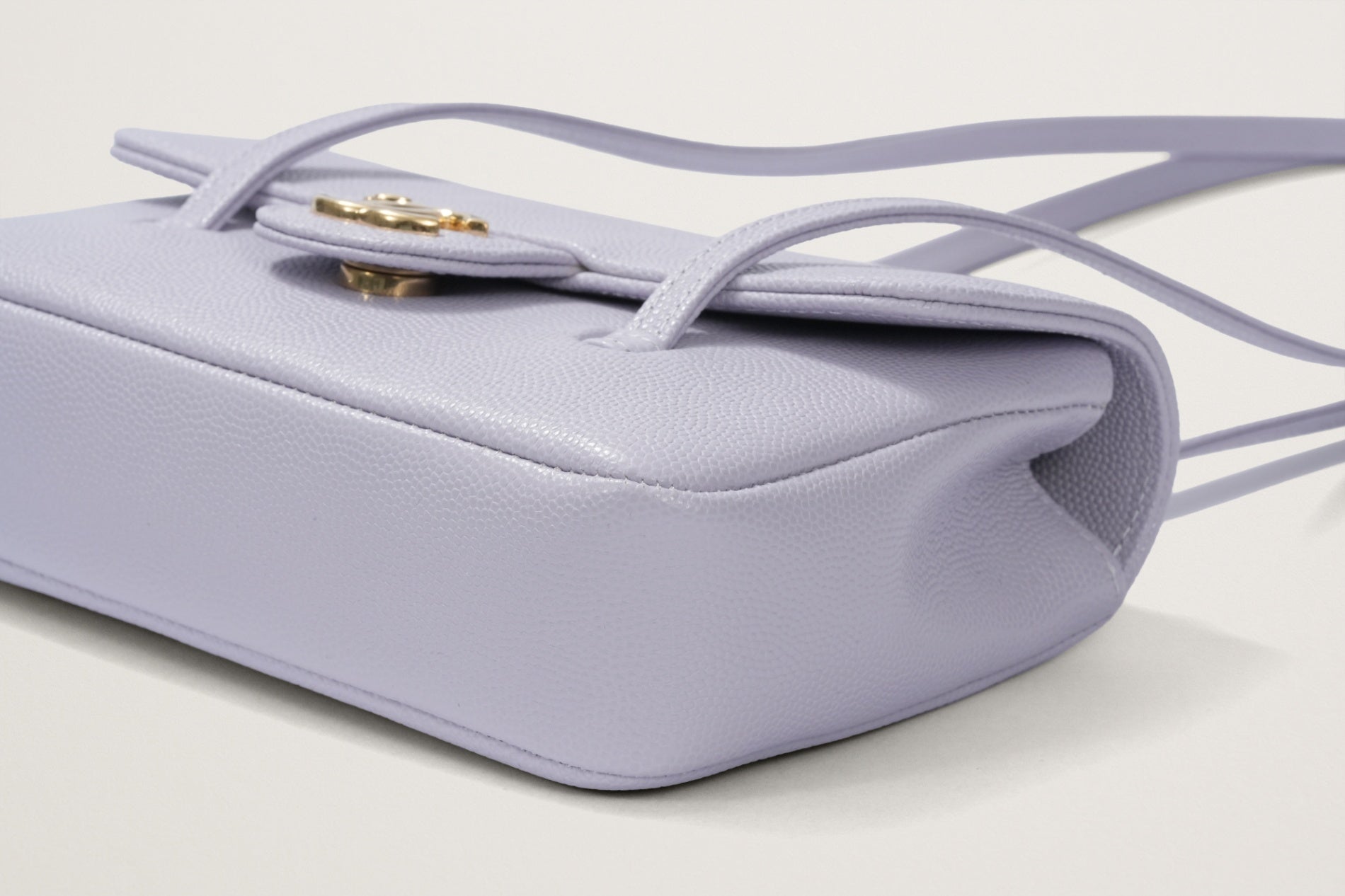 CHANEL ストラップ クラッチ バッグ – GINZA SATAKE